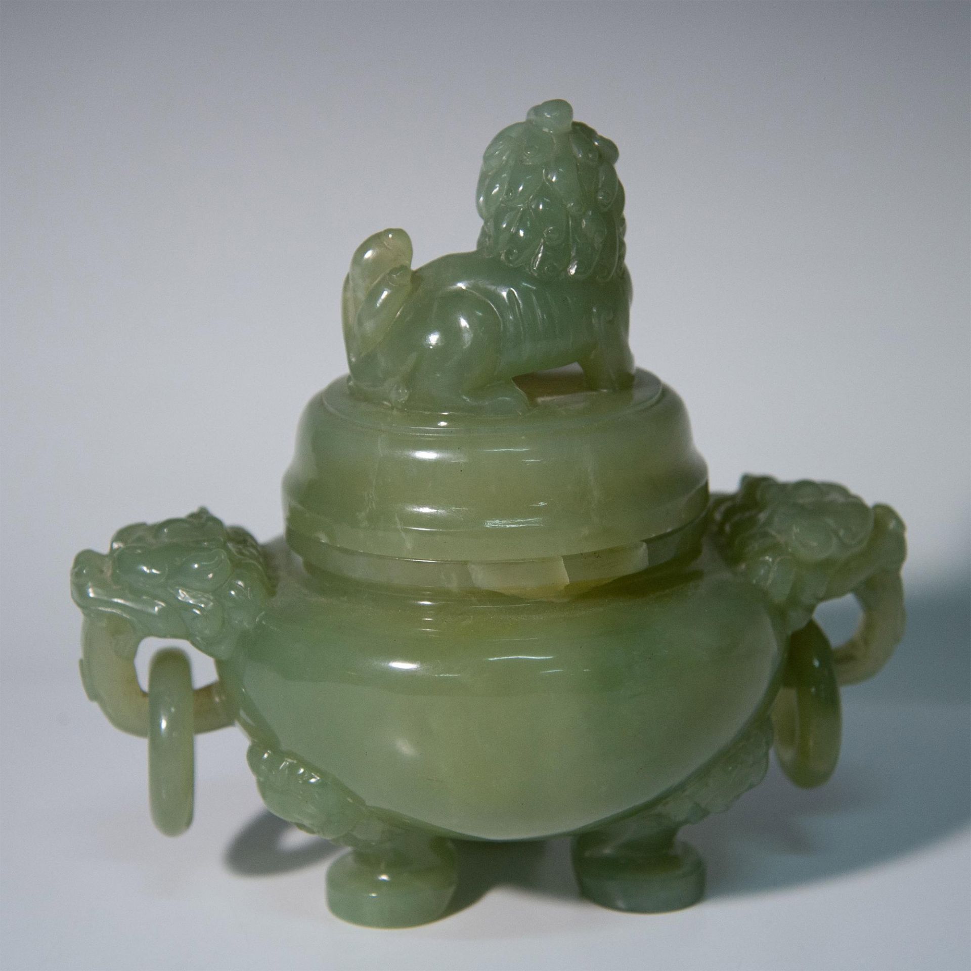 Carved Pale Green Nephrite Jade Incense Burner - Bild 5 aus 8