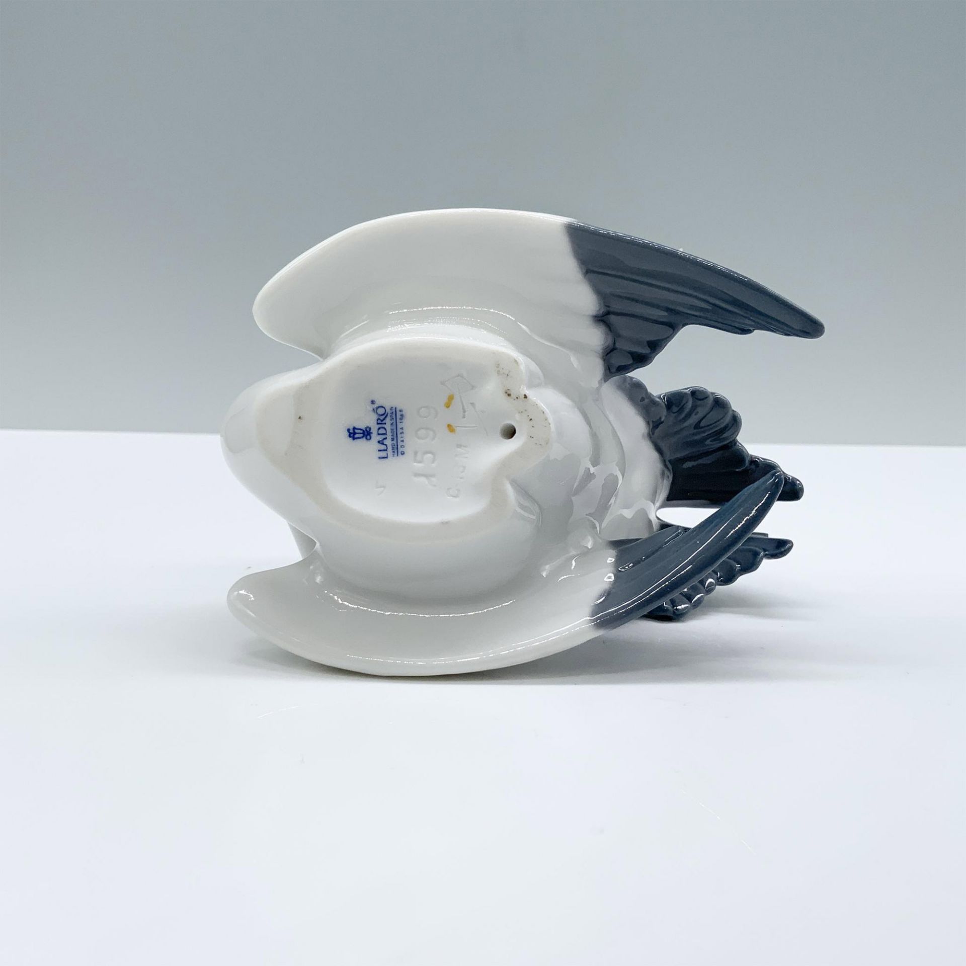 Nesting Crane 1001599 - Lladro Porcelain Figurine - Image 3 of 4