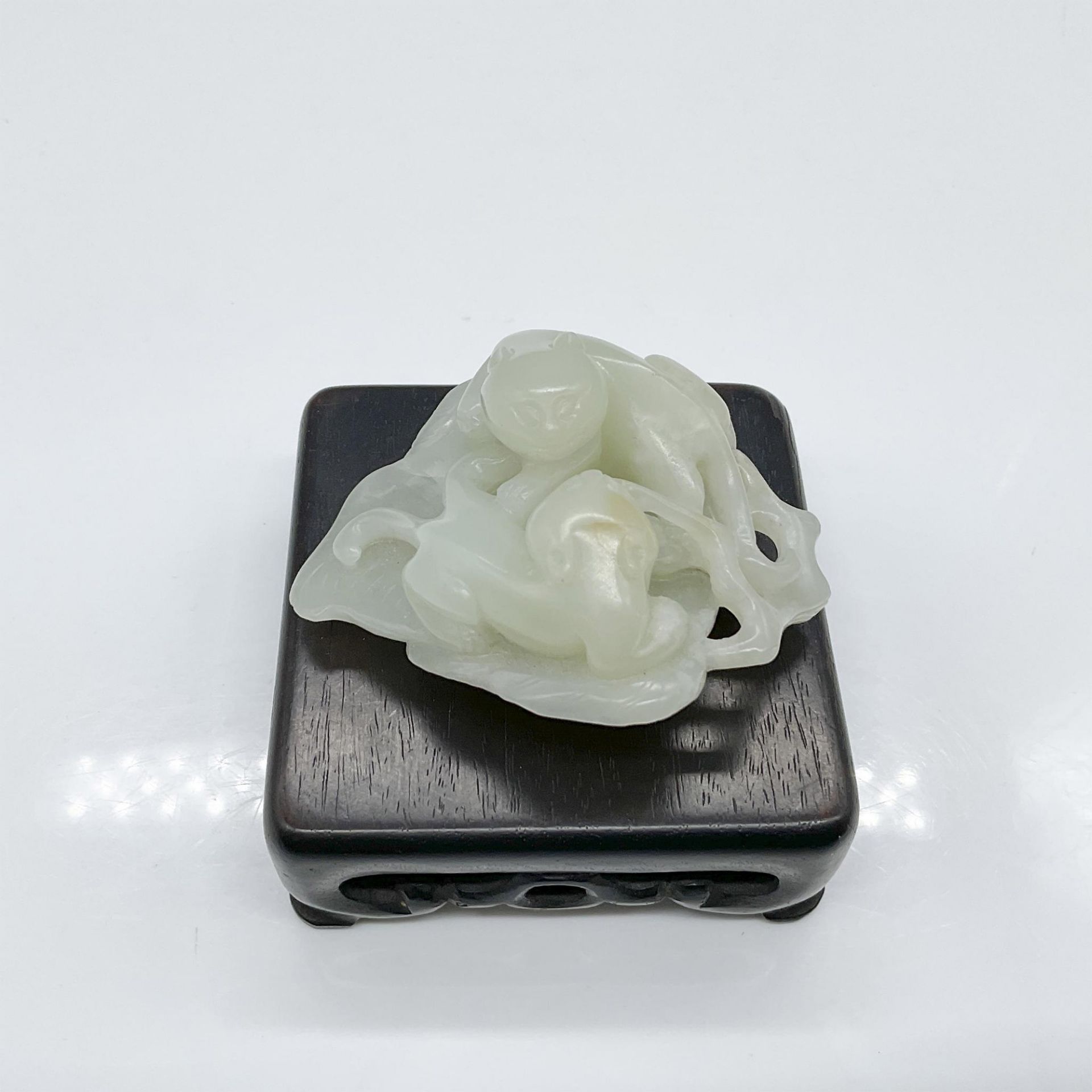 Chinese Chien Lung Period Carved White Jade Figurine - Bild 3 aus 4