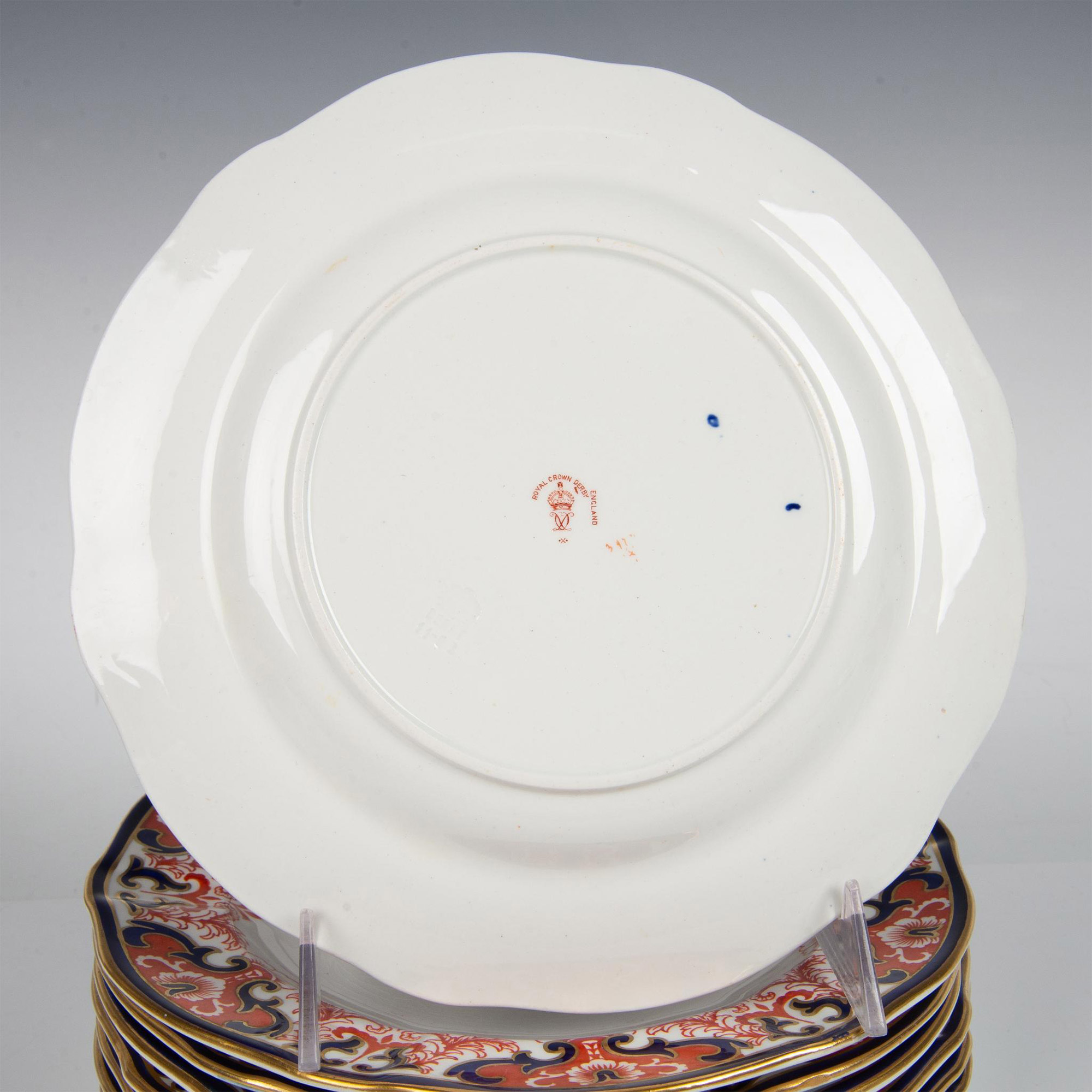 25pc Royal Crown Derby Porcelain Dinner Ware, Imari - Image 11 of 14