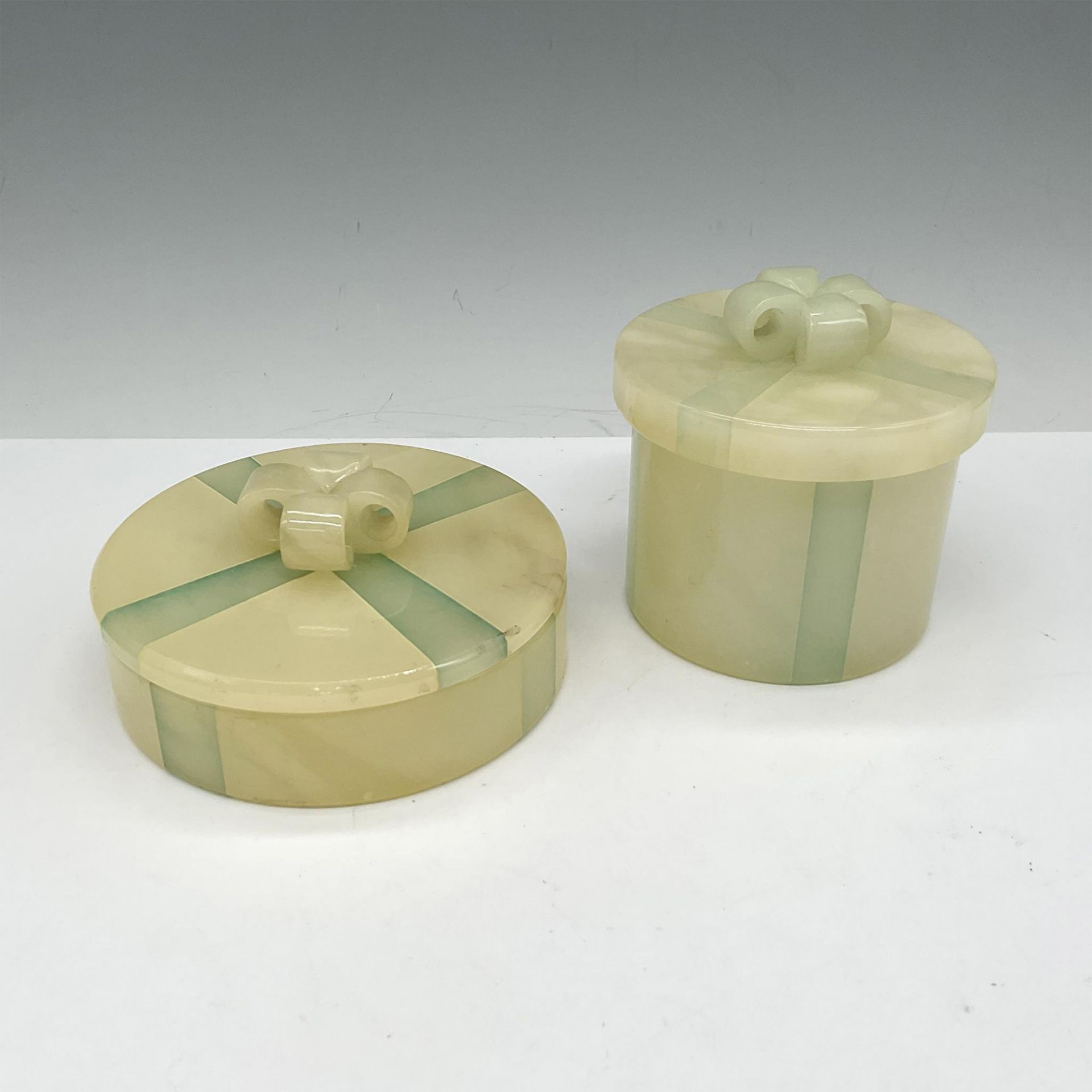 2pc Ducceschi Alabaster Vanity Set with Lids