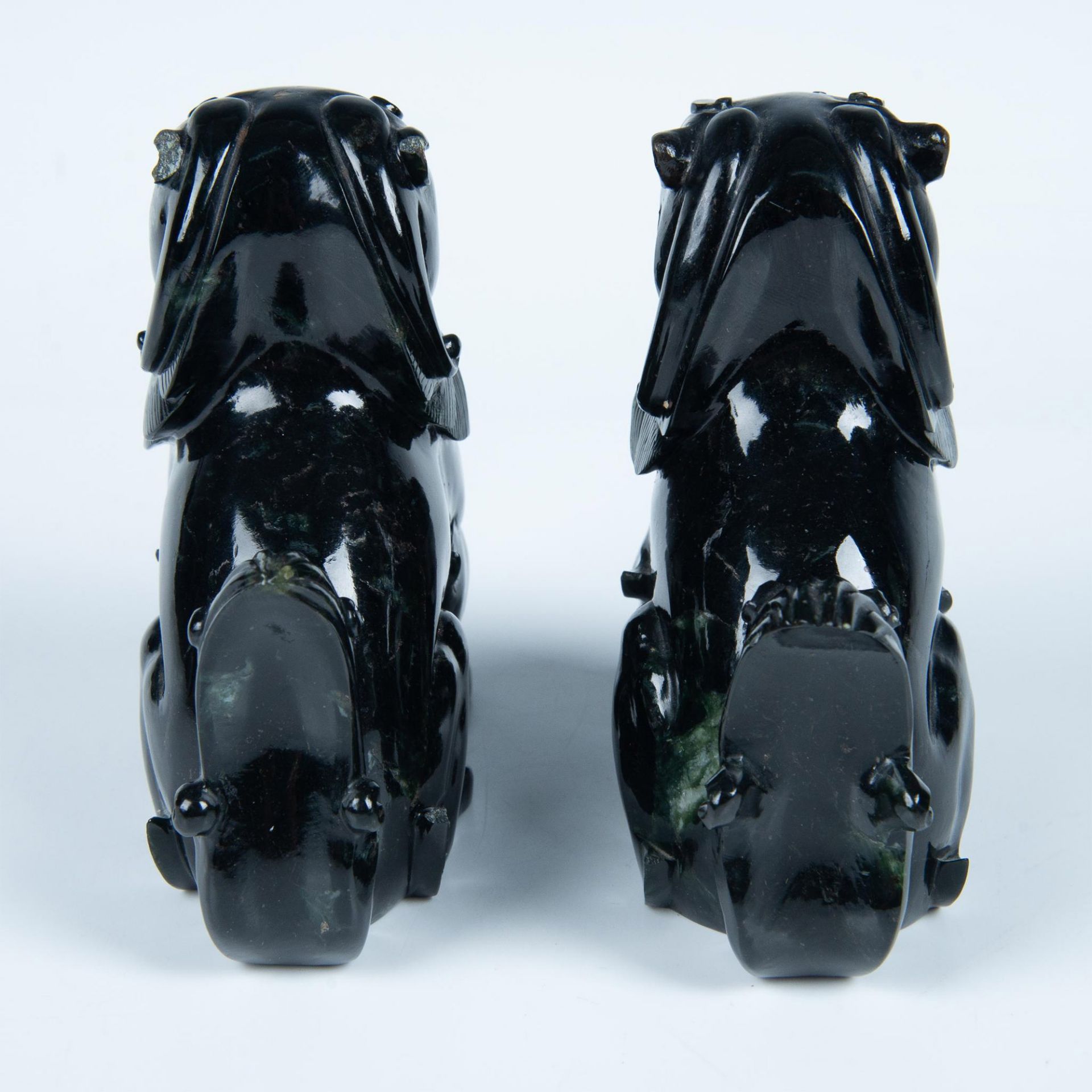 Pair of Chinese Carved Black Nephrite Jade Foo Dogs - Bild 6 aus 13