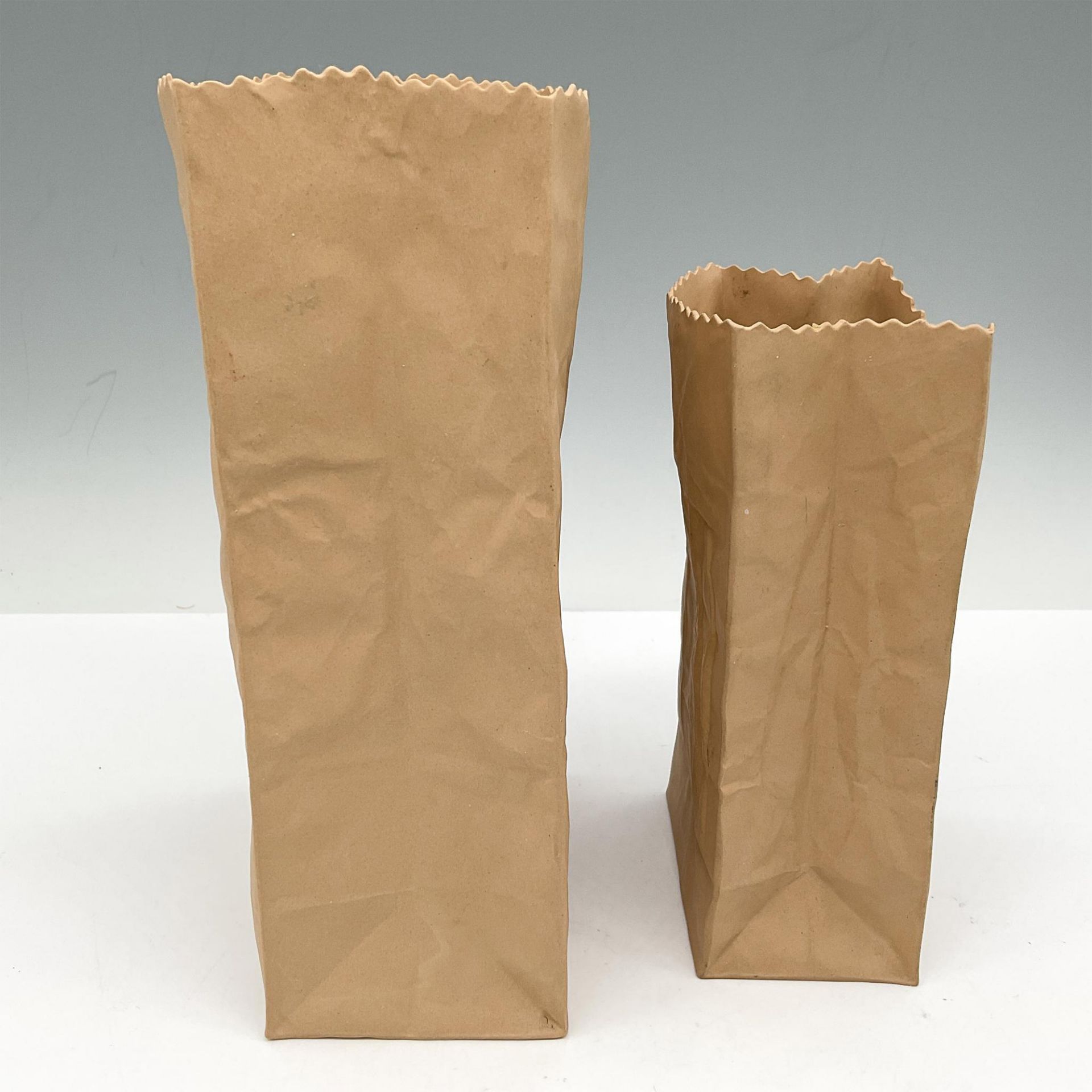 2pc Michel Harvey Ceramic Sculpture, Paper Bags - Bild 2 aus 4