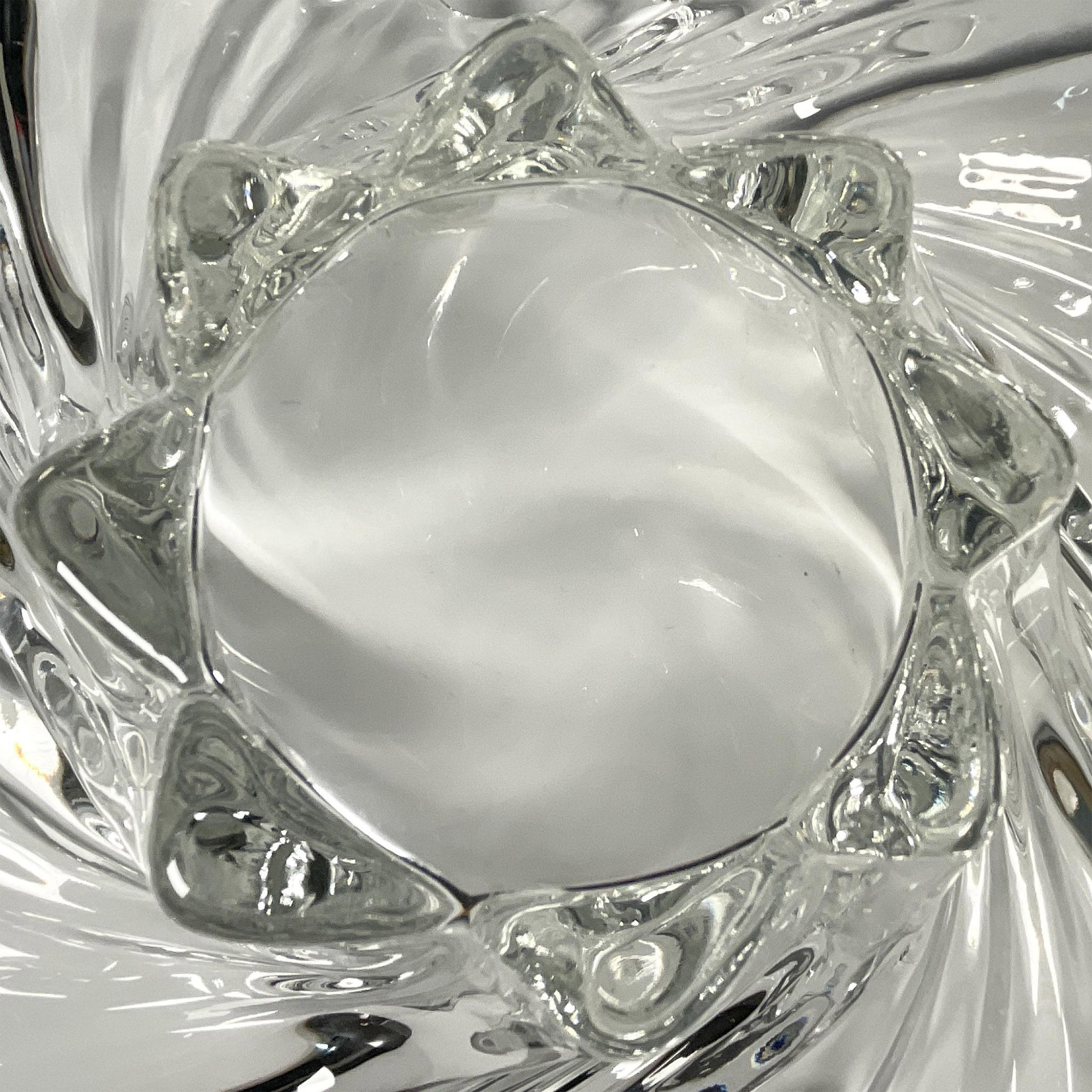 Large Swirled Glass Bowl - Image 4 of 4