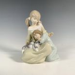 Little Sister 1001534 - Lladro Porcelain Figurine