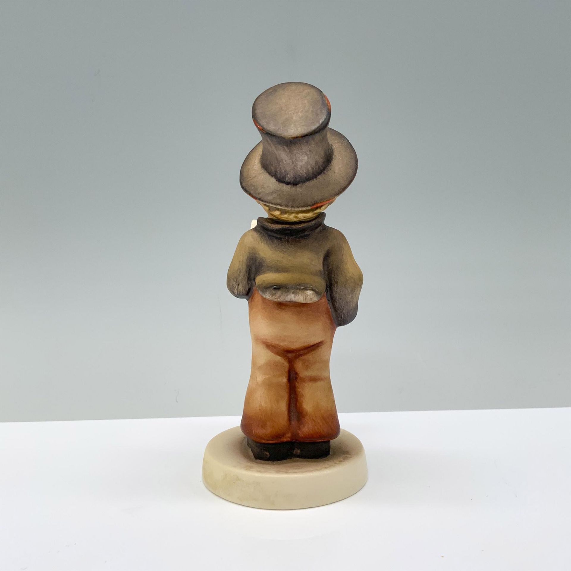 Goebel Hummel Porcelain Figurine, Street Singer - Bild 2 aus 3