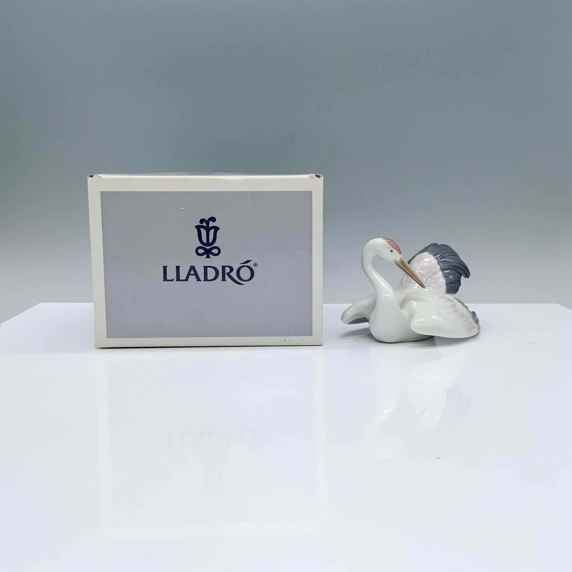 Nesting Crane 1001599 - Lladro Porcelain Figurine - Image 4 of 4