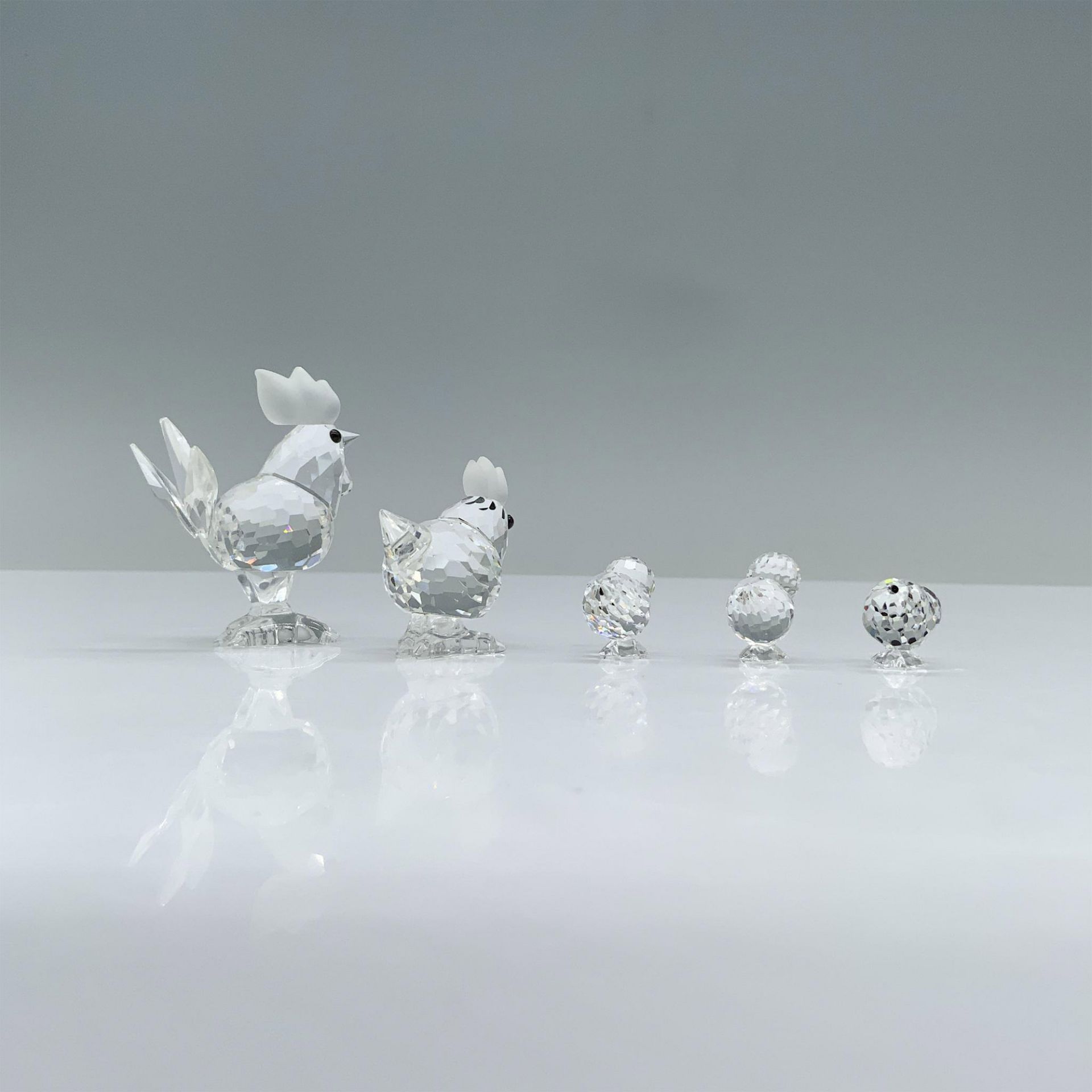 5pc Swarovski Crystal Figurines, Rooster, Hen, and Chicks - Bild 2 aus 3