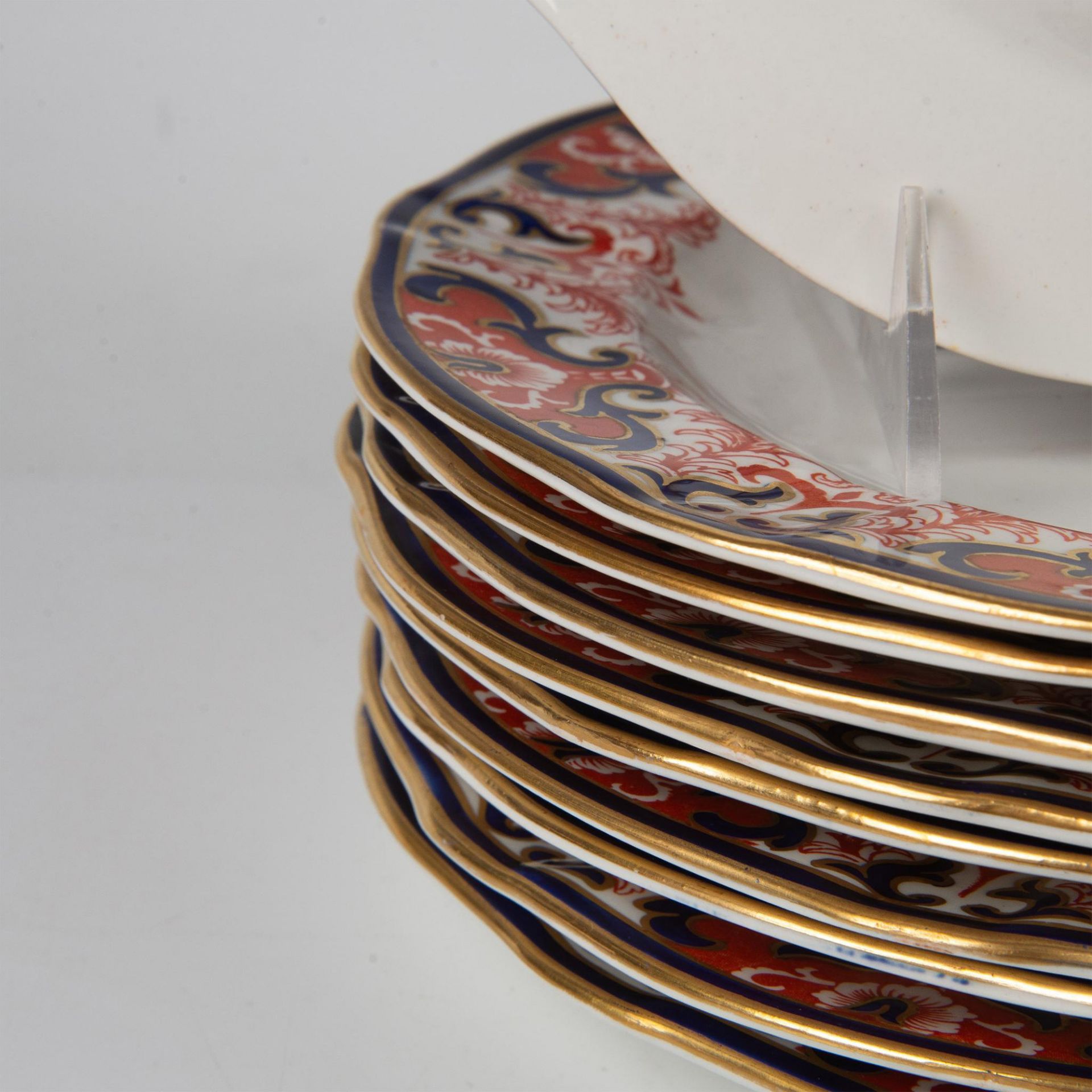 25pc Royal Crown Derby Porcelain Dinner Ware, Imari - Bild 9 aus 14