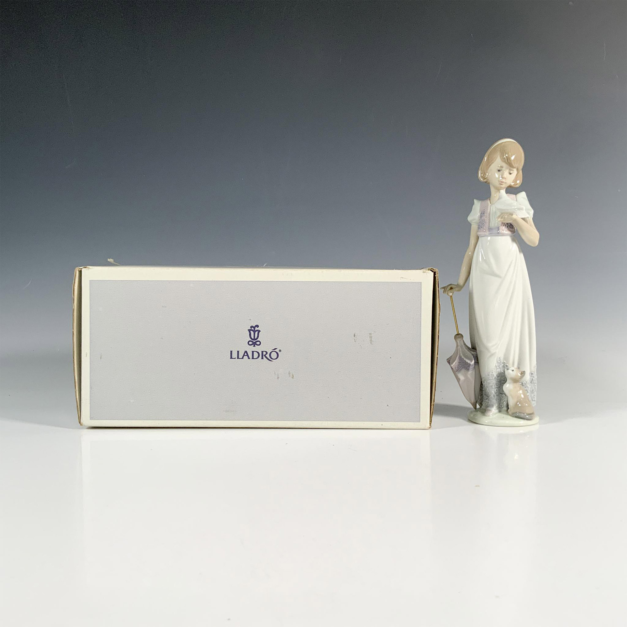 Summer Stroll 1007611 - Lladro Porcelain Figurine - Image 4 of 4