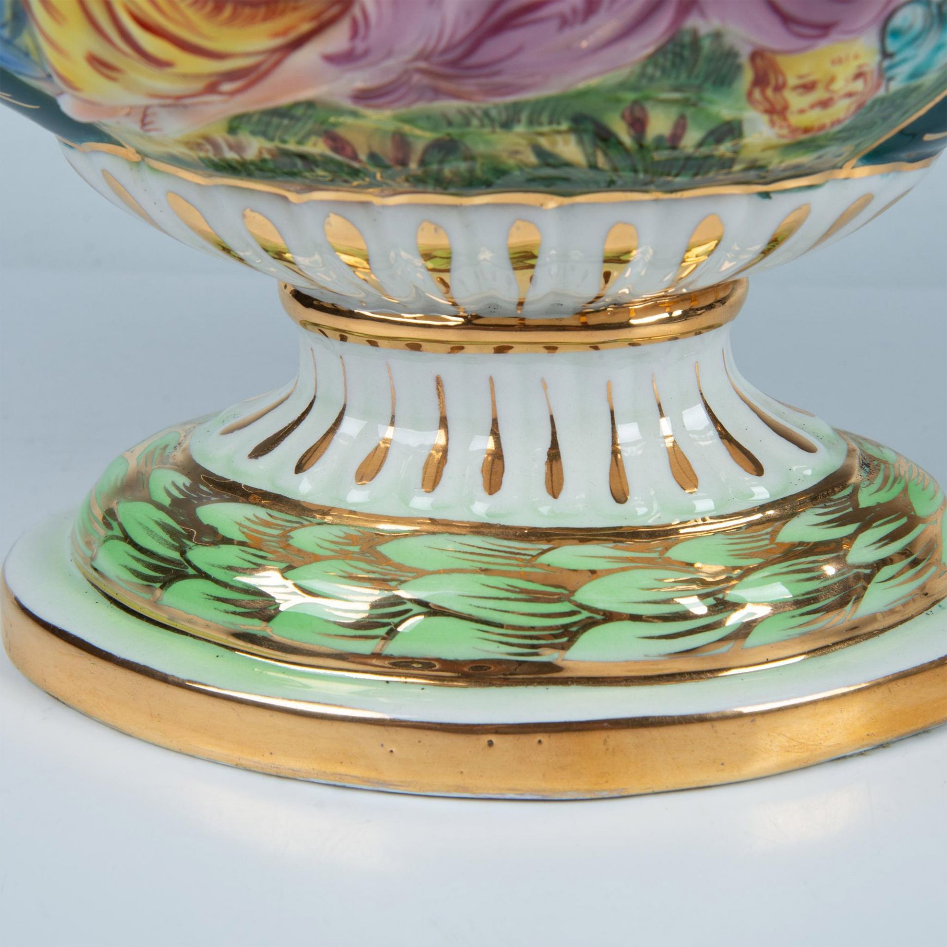 Large Capodimonte Italy Handled Centerpiece Vase - Image 4 of 8