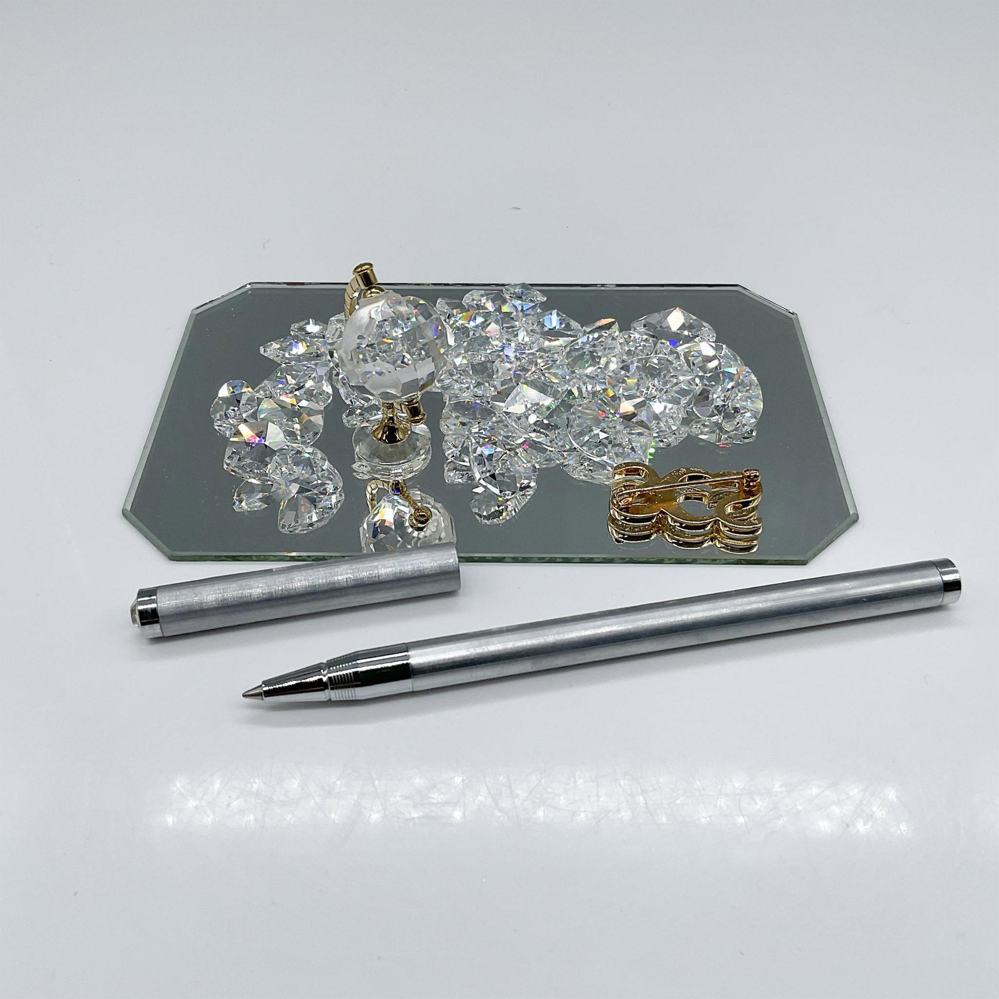 5pc Swarovski Crystal Grouping, SCS & Crystal Classics - Image 2 of 3