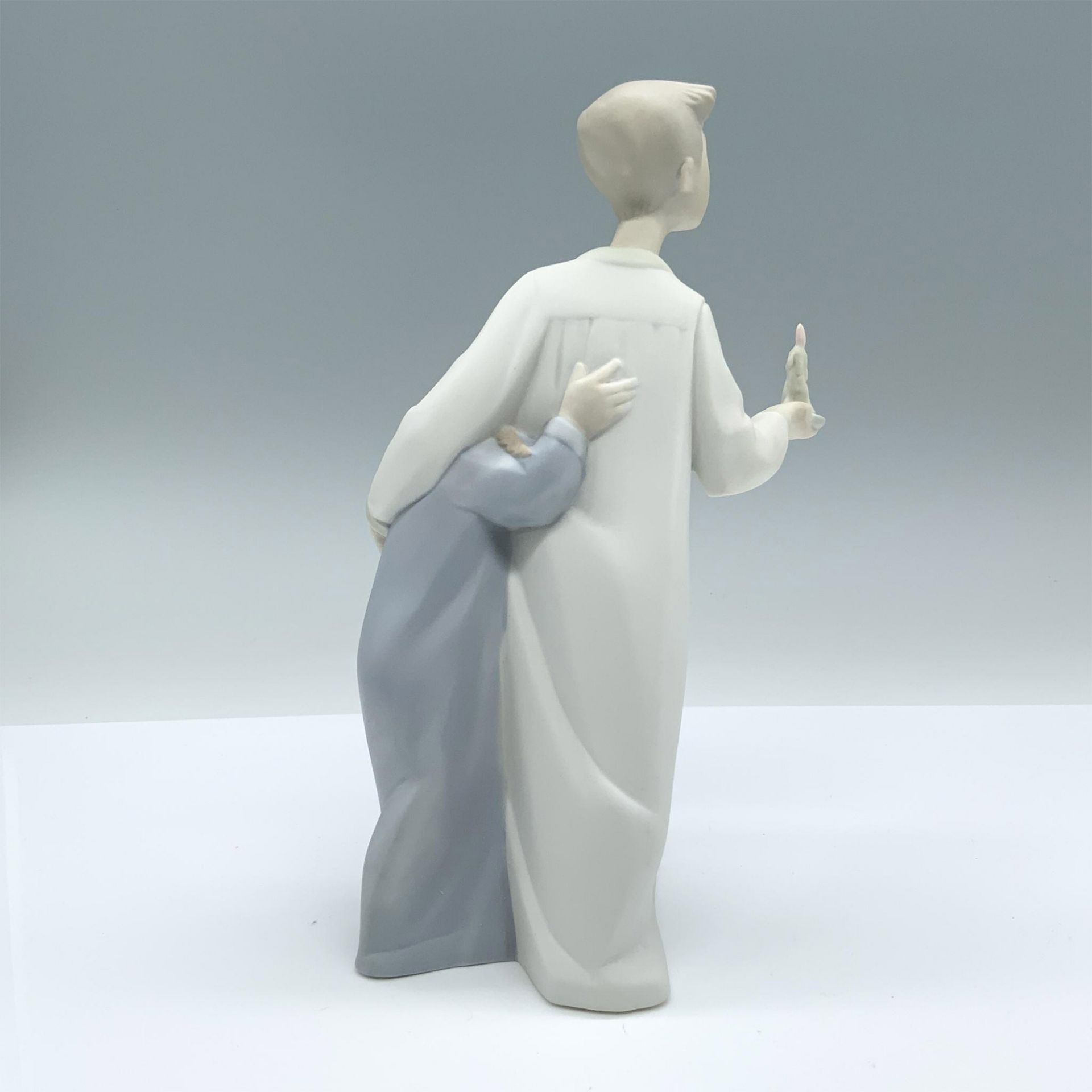 Nao by Lladro Porcelain Figurine, Boy & Girl - Image 4 of 5