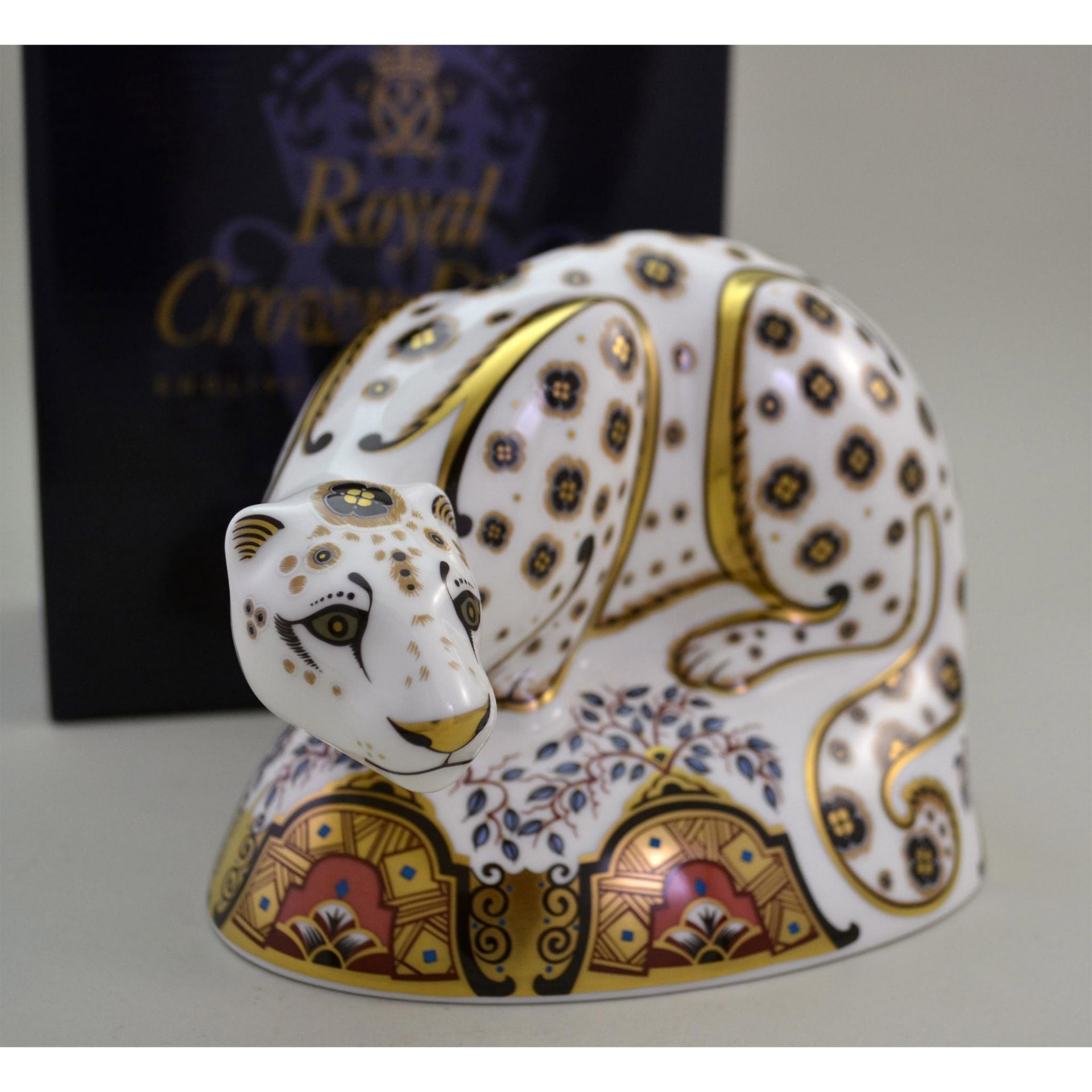 Royal Crown Derby Large Snow Leopard Paperweight, Vintage - Image 6 of 6