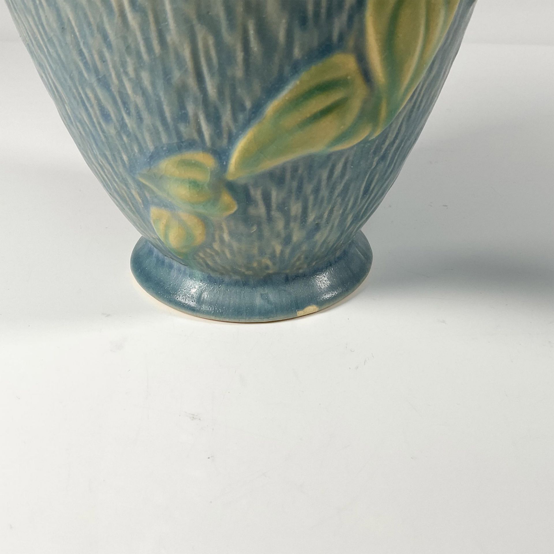 2pc Roseville Pottery, Clematis Vases and Frog - Image 3 of 5