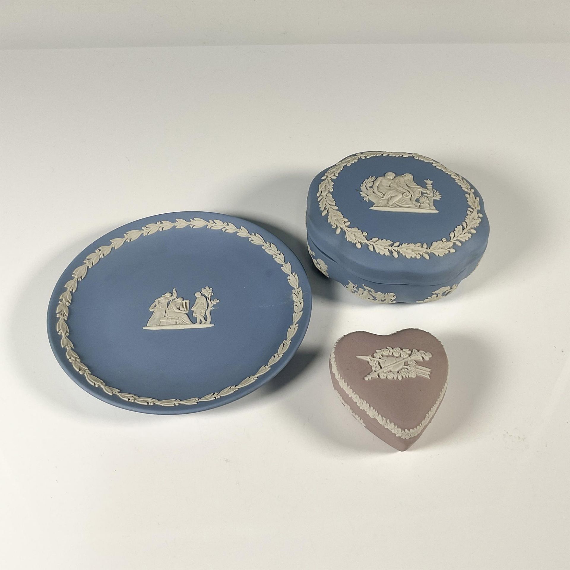 3pc Wedgwood Jasperware, Plate and Trinket Boxes