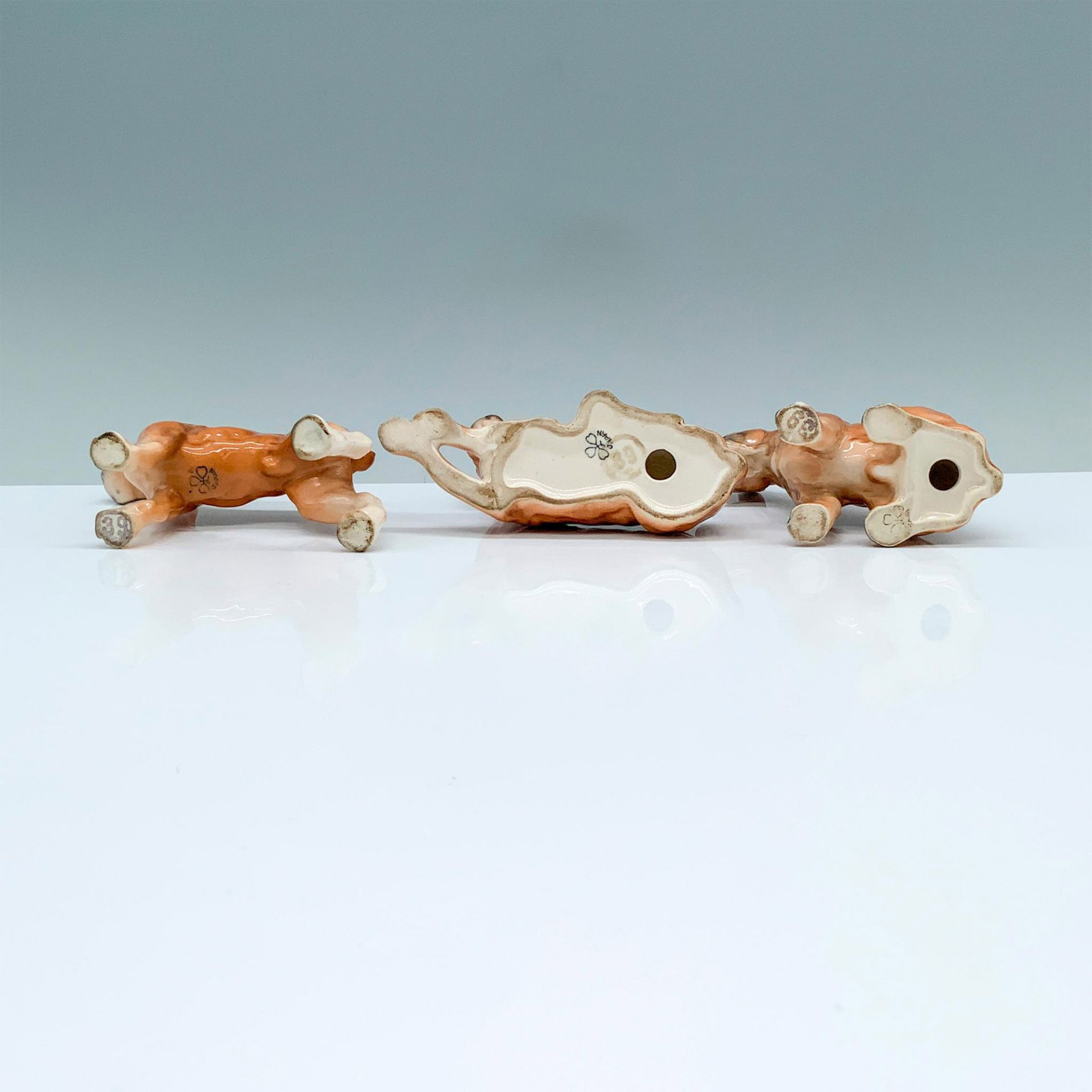 3pc Bullmastiff Ceramic Figurines - Bild 3 aus 3