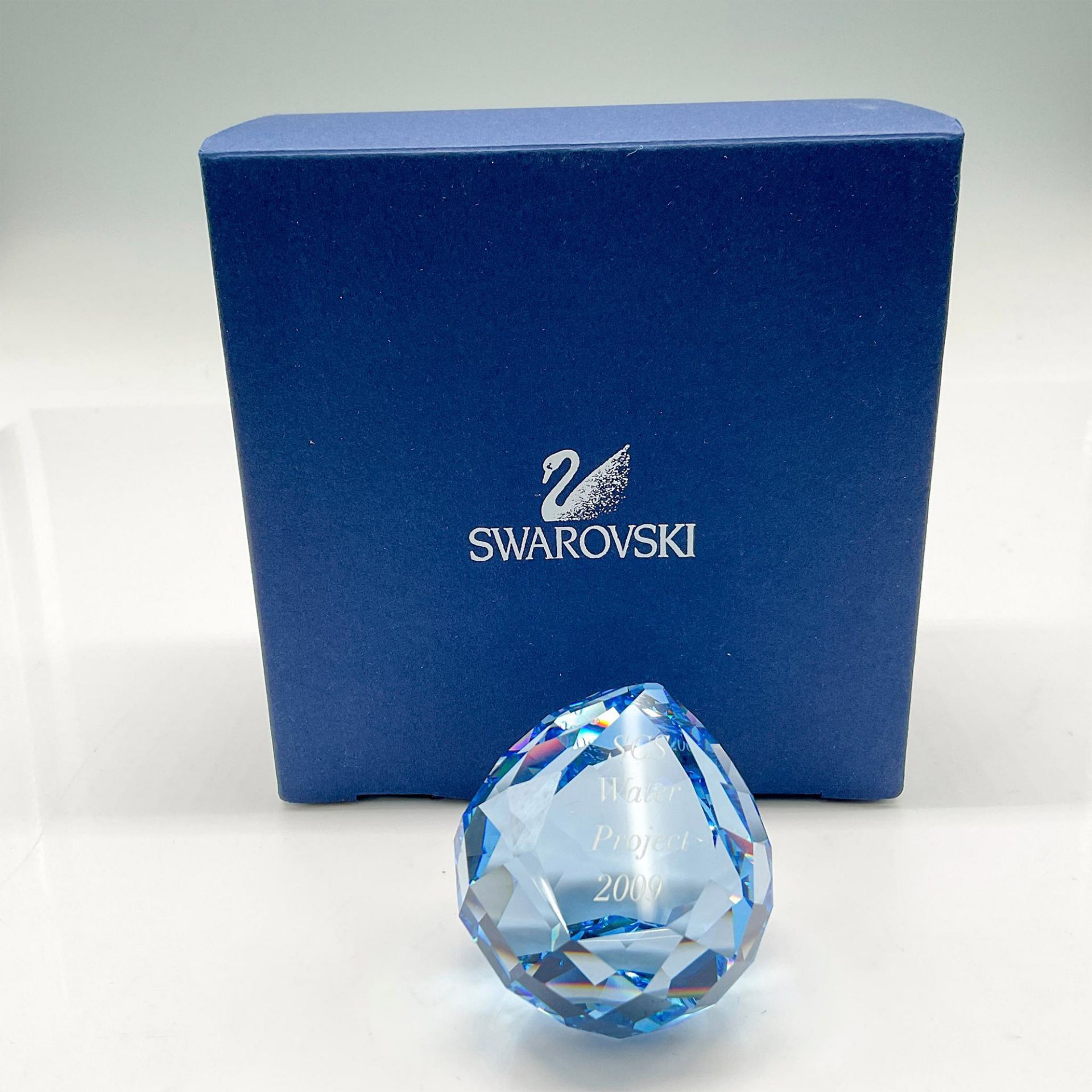Swarovski SCS Gala Paperweight, 2009 Water Project - Image 4 of 4