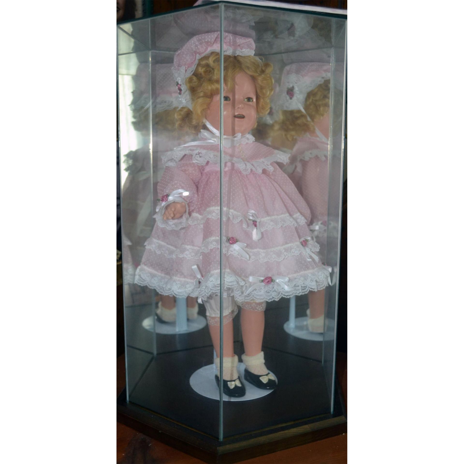 Vintage Original Shirley Temple Doll , 22" H. With Glass Case - Bild 8 aus 8