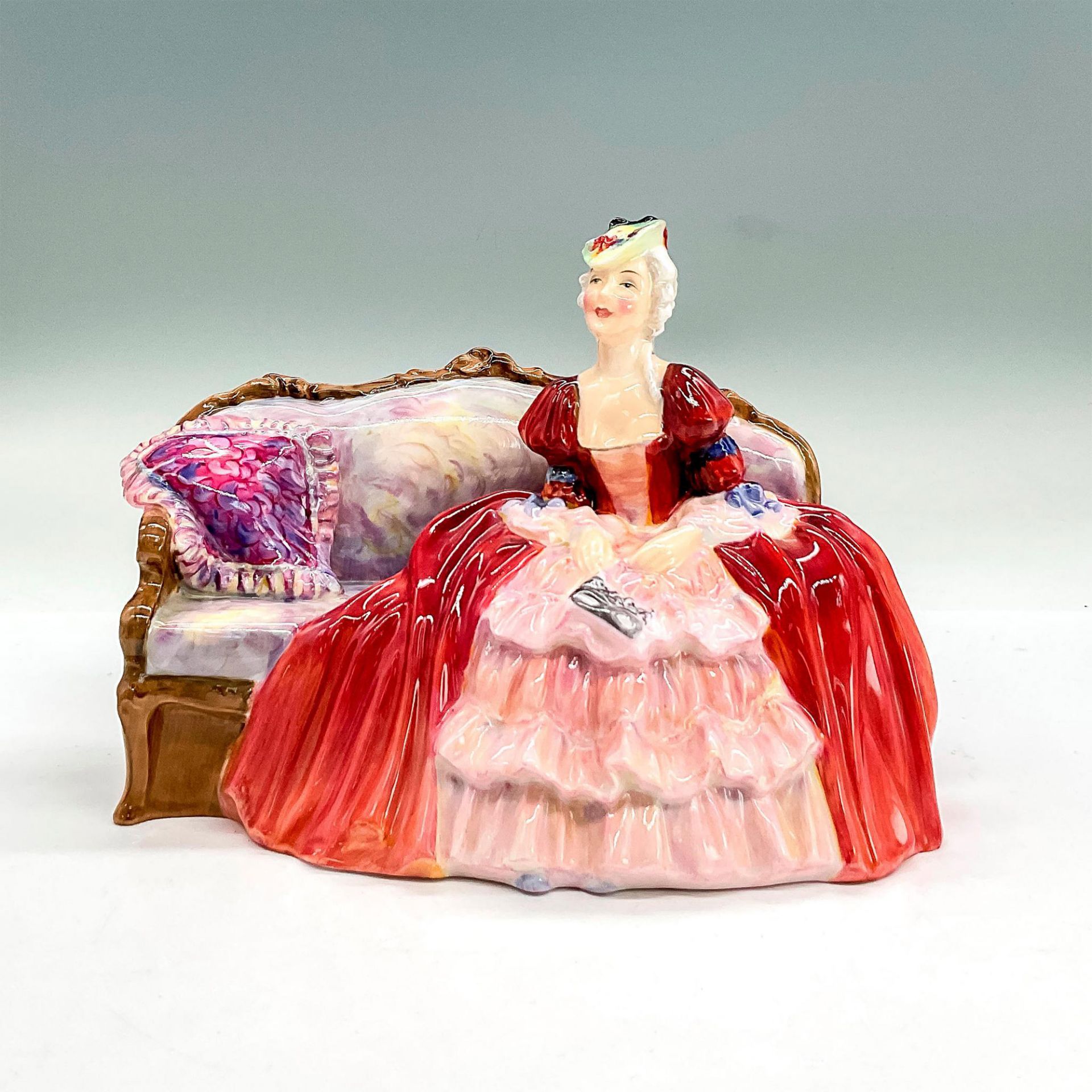 Belle o' the Ball - HN1997 - Royal Doulton Figurine