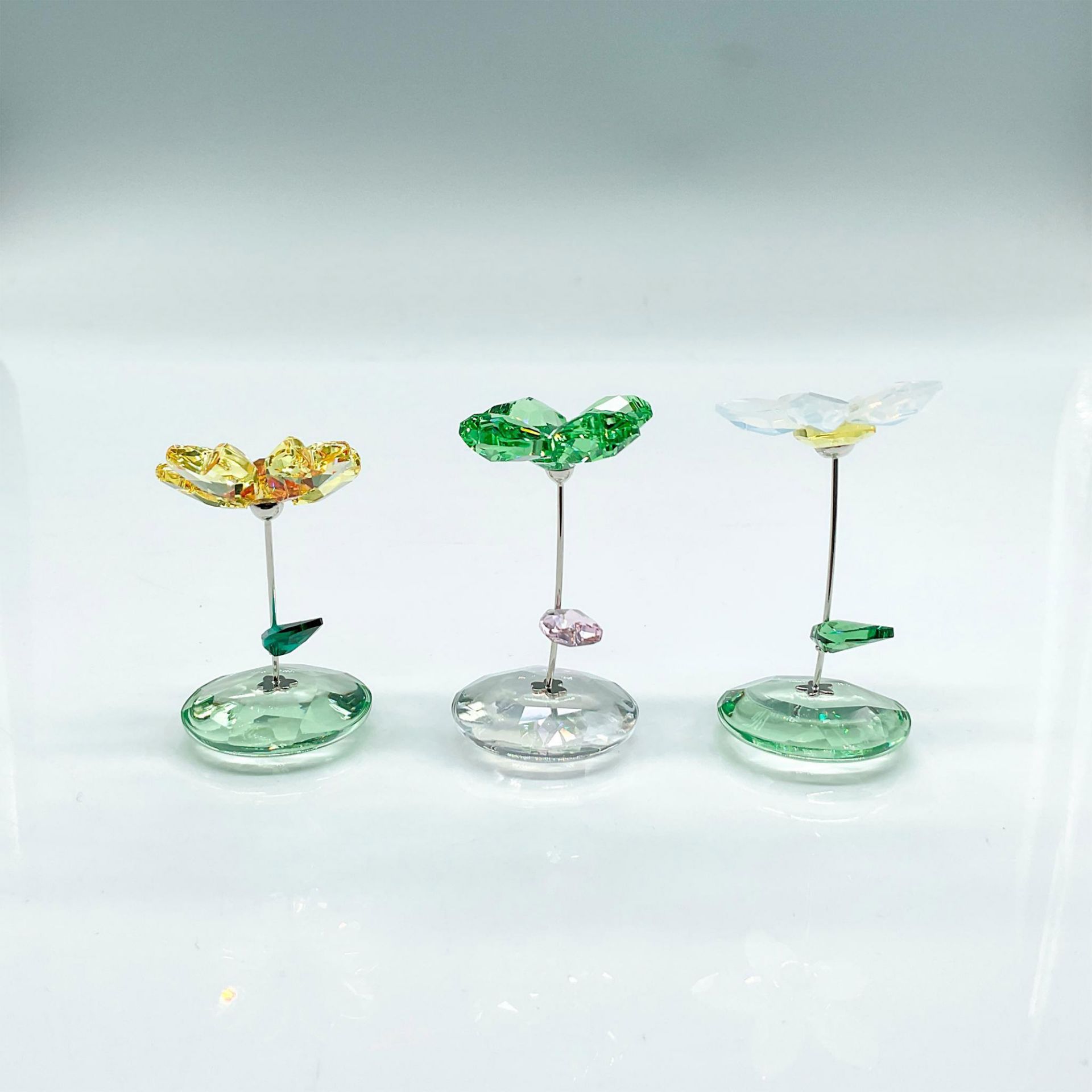 3 Swarovski Crystal Figurines, Rocking Flowers Liv/Eve/Jess - Image 2 of 4