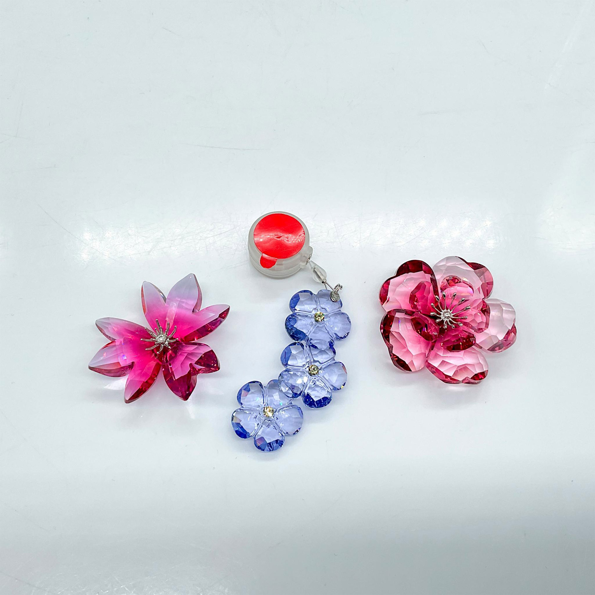 4pc Swarovski Crystal Flowers, SCS Suncatcher + Journal - Image 2 of 6