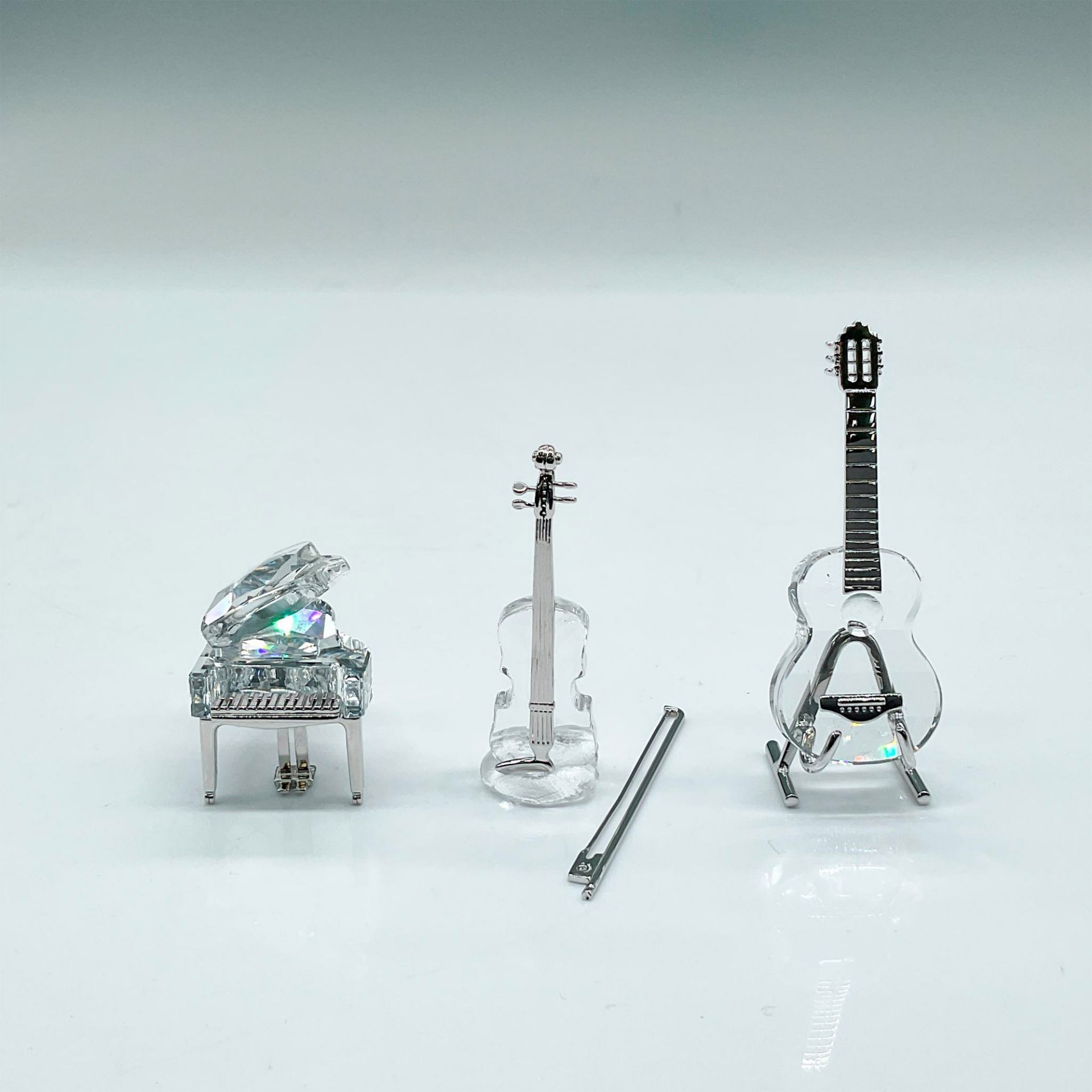 4pc Swarovski Crystal Figurines, Musical Instruments + Pin - Bild 2 aus 6