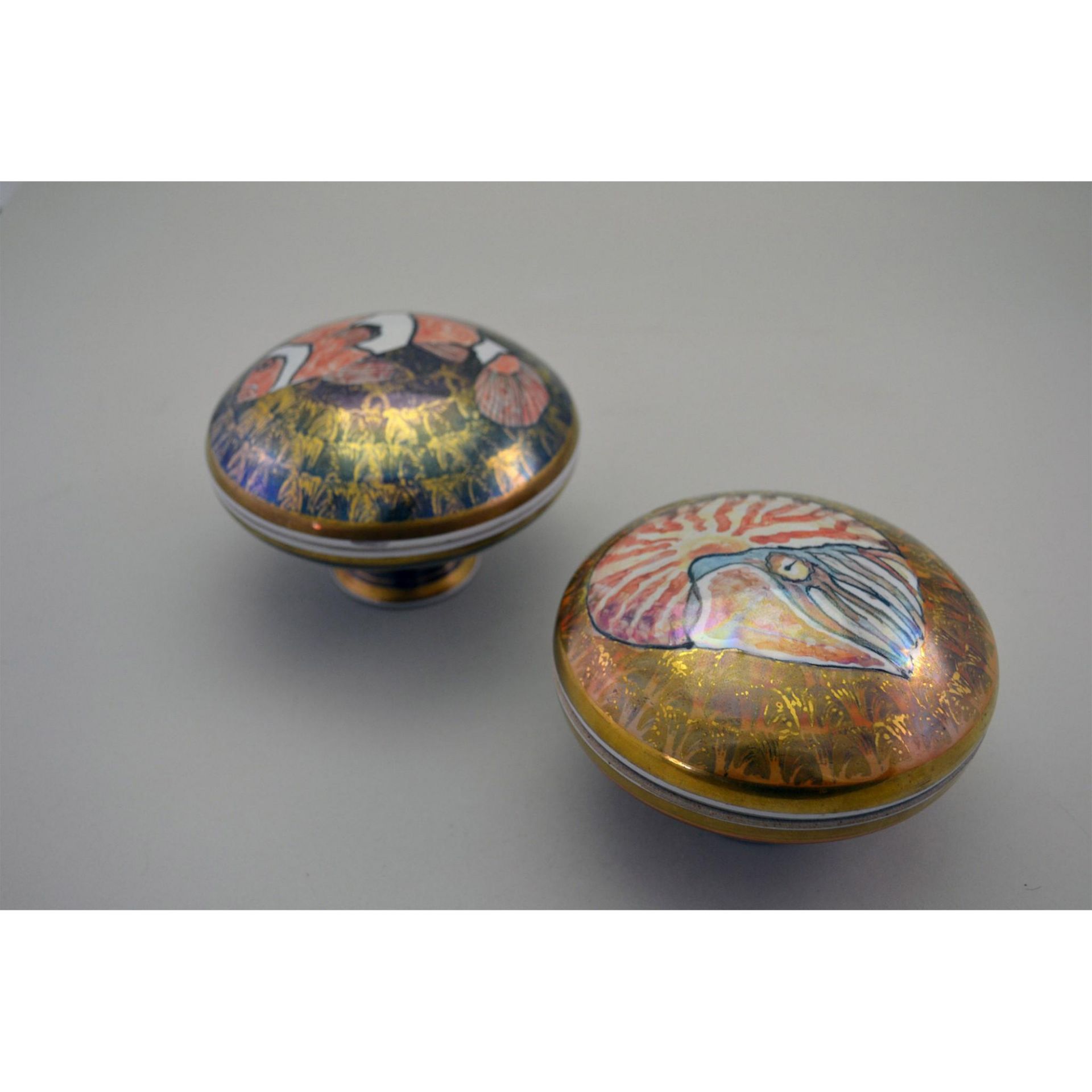 Hawkins Pottery Nautical Shell And Tropical Clownfish Covered Trinket Boxes, 2 Pcs - Image 2 of 7