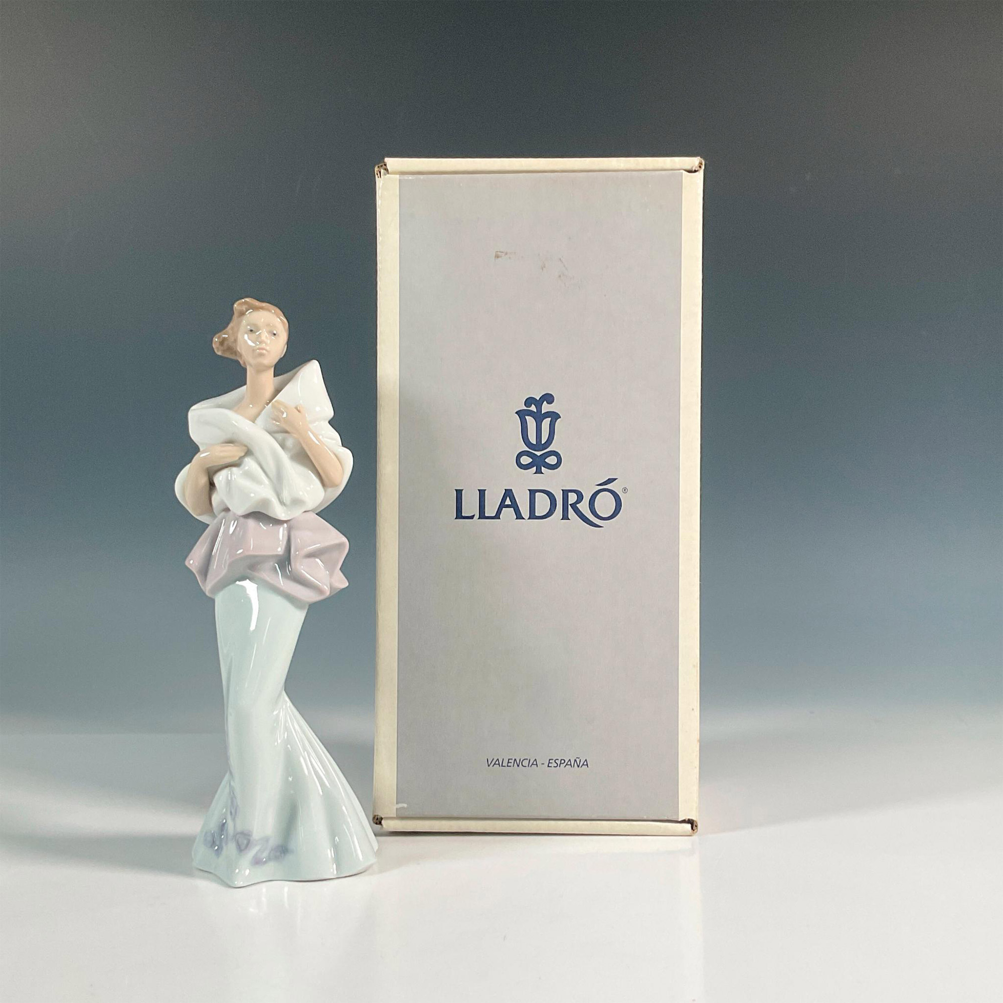 A Night Out 1006594 - Lladro Porcelain Figurine - Image 5 of 5