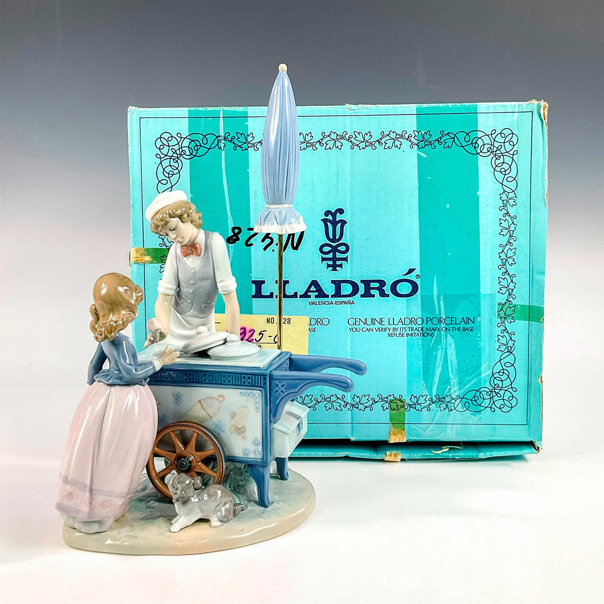 Ice Cream Vendor 1005325 - Lladro Porcelain Figurine