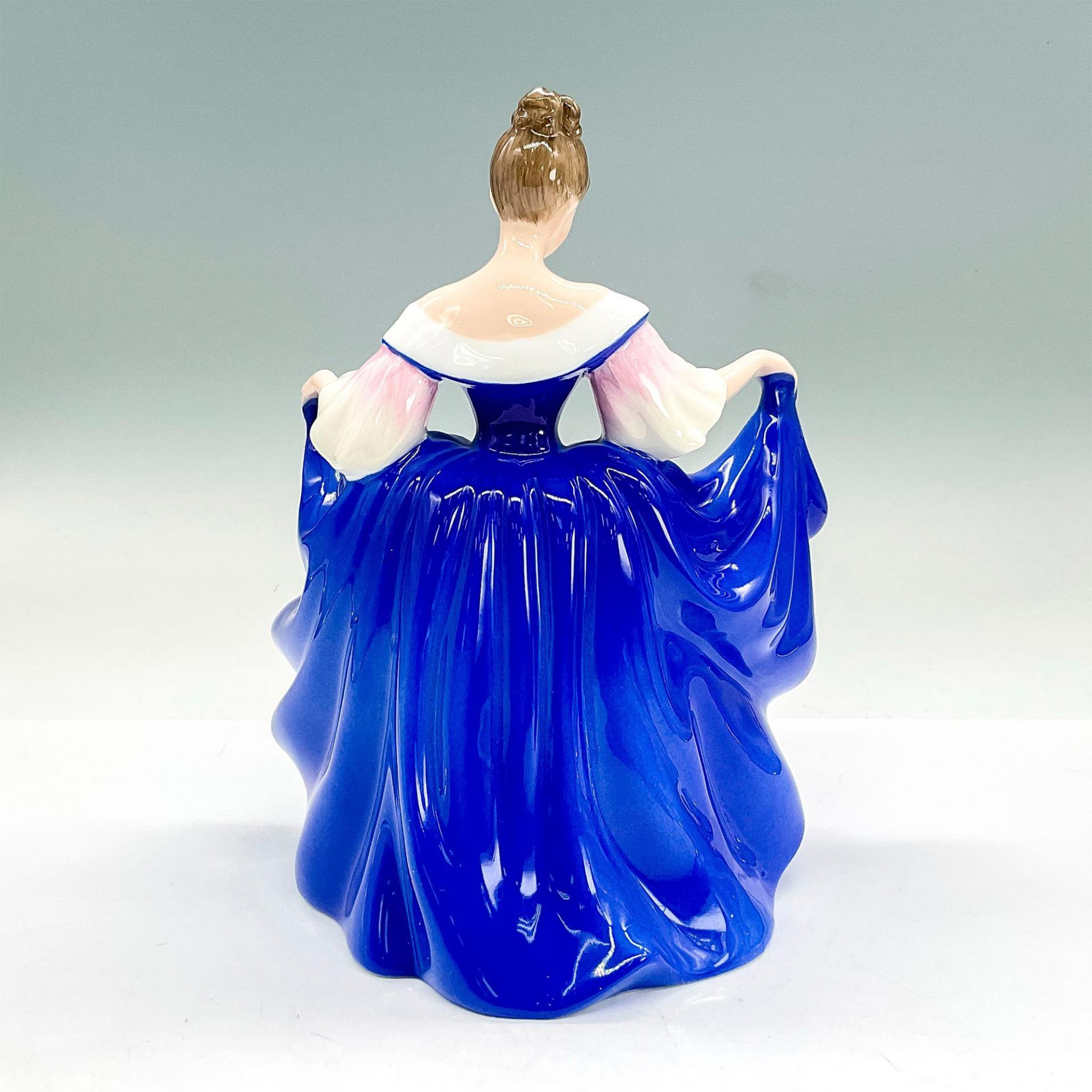 Sara - HN3308 - Royal Doulton Figurine - Bild 2 aus 3