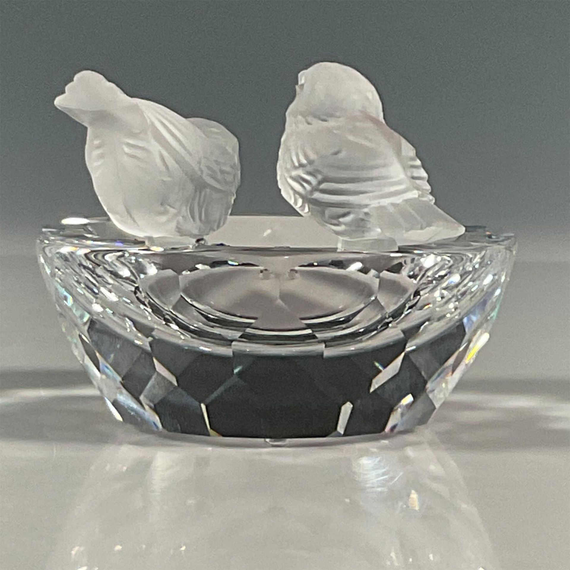 Swarovski Crystal Figurine, Bird Bath with Mini Crystals - Image 4 of 5