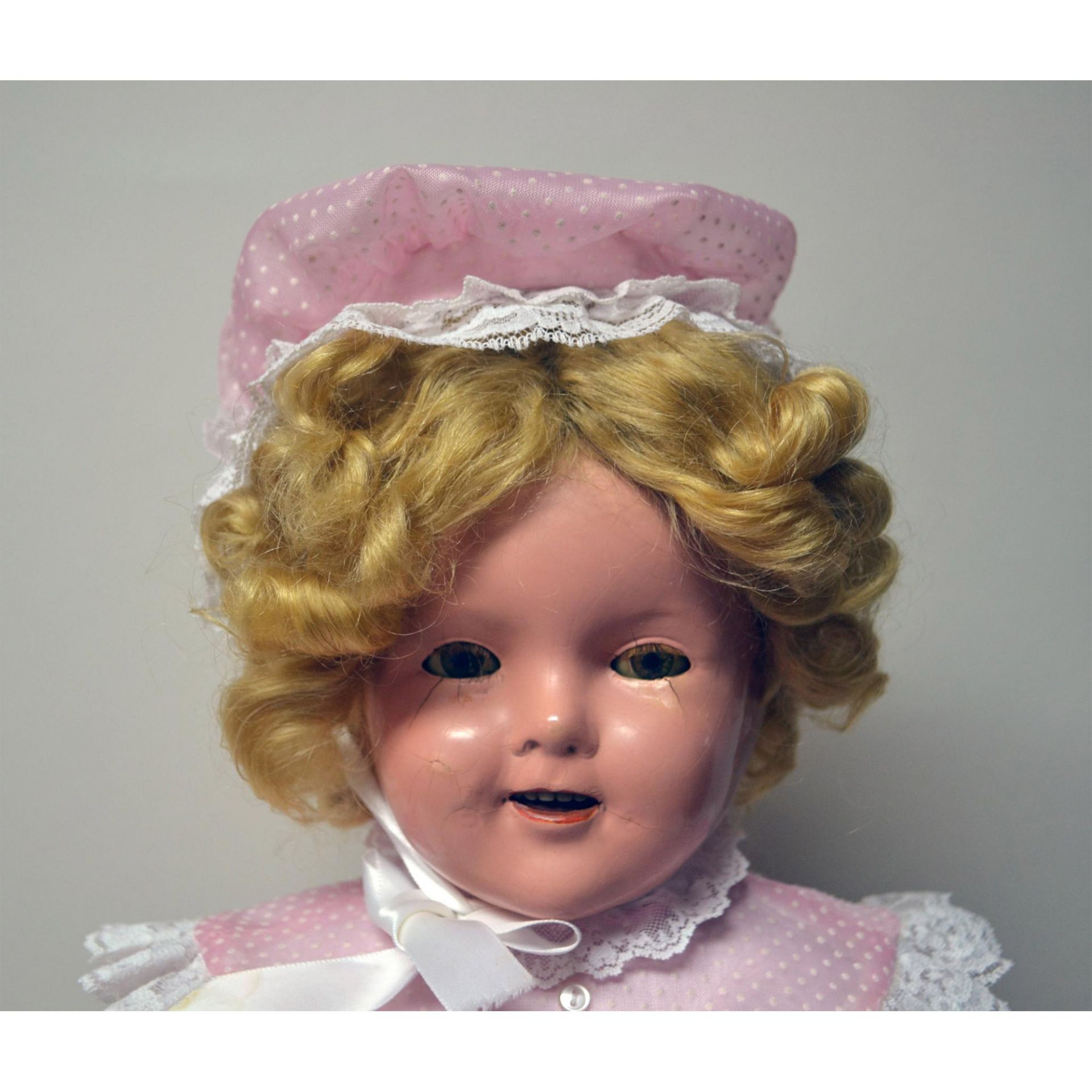 Vintage Original Shirley Temple Doll , 22" H. With Glass Case - Bild 7 aus 8