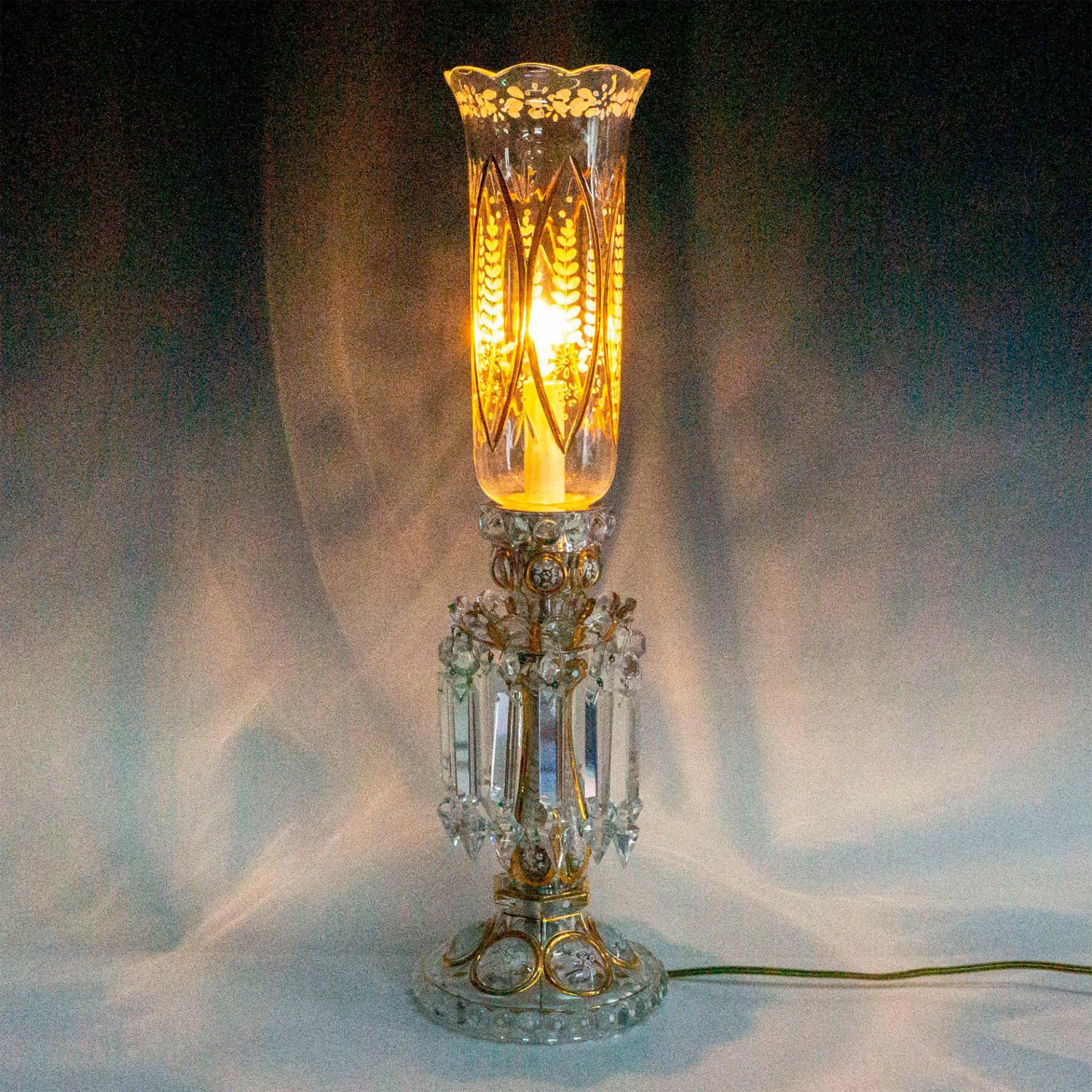 Monumental Baccarat Style Crystal Hurricane Lamp - Bild 3 aus 4
