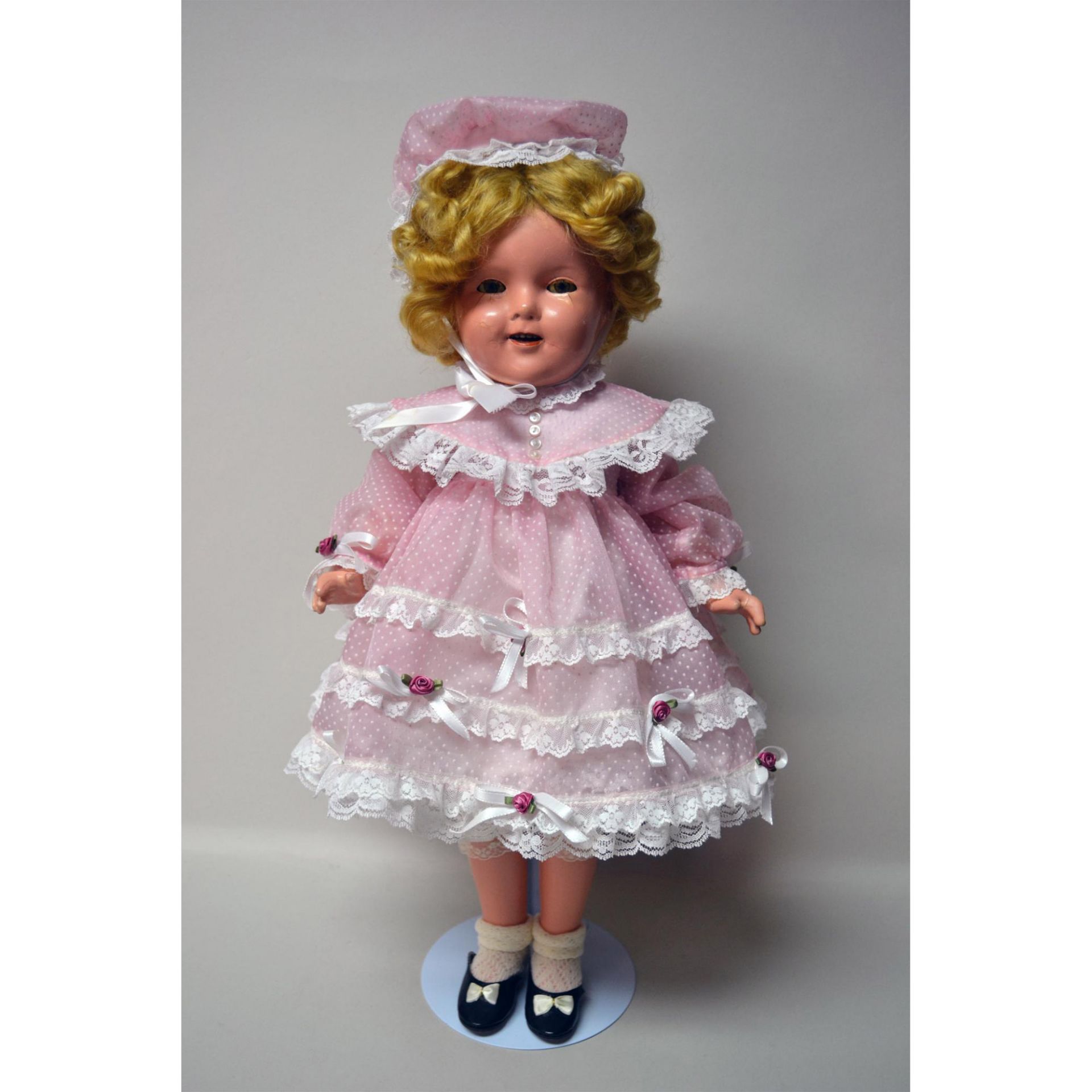 Vintage Original Shirley Temple Doll , 22" H. With Glass Case - Bild 3 aus 8