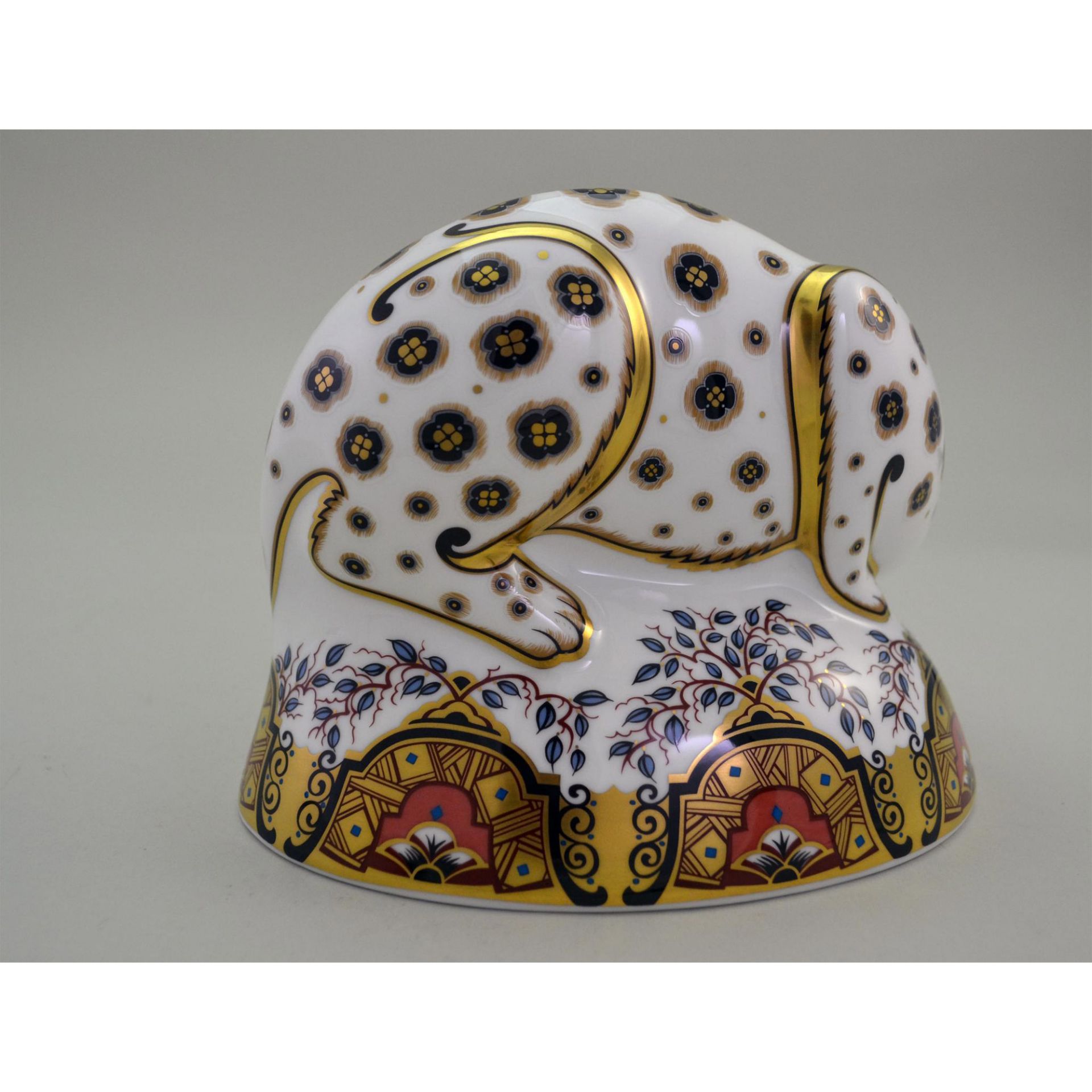 Royal Crown Derby Large Snow Leopard Paperweight, Vintage - Image 3 of 6