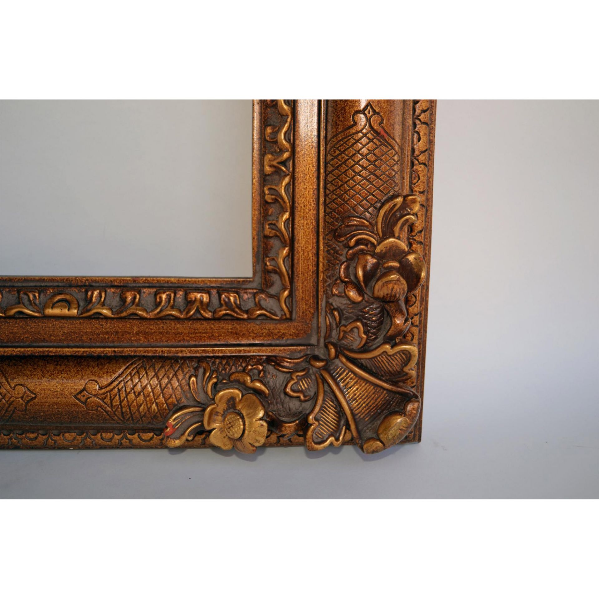 Gold Ornate Classic Frame, 27"H - Bild 2 aus 3