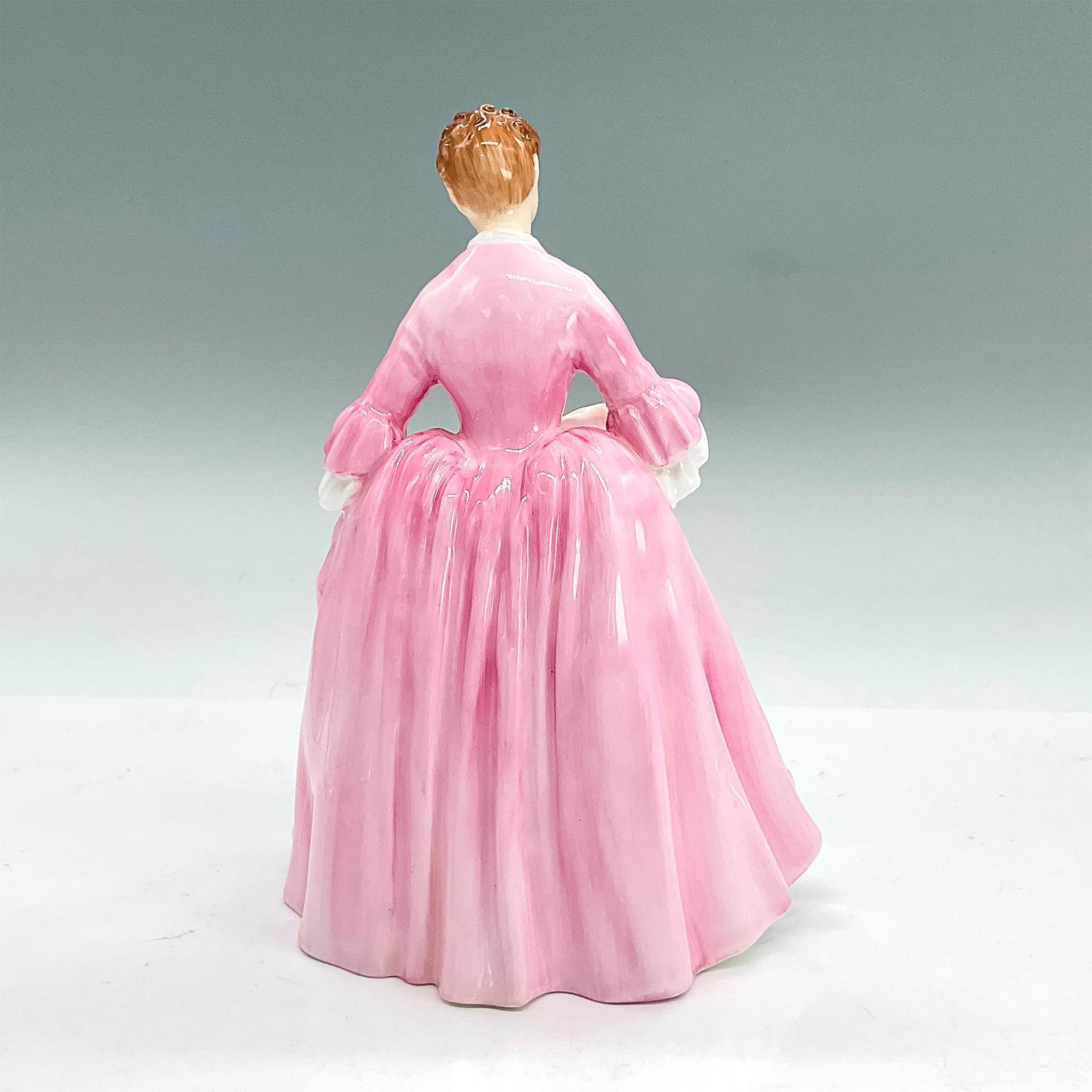 Hostess from Williamsburg - HN2209 - Royal Doulton Figurine - Bild 2 aus 3