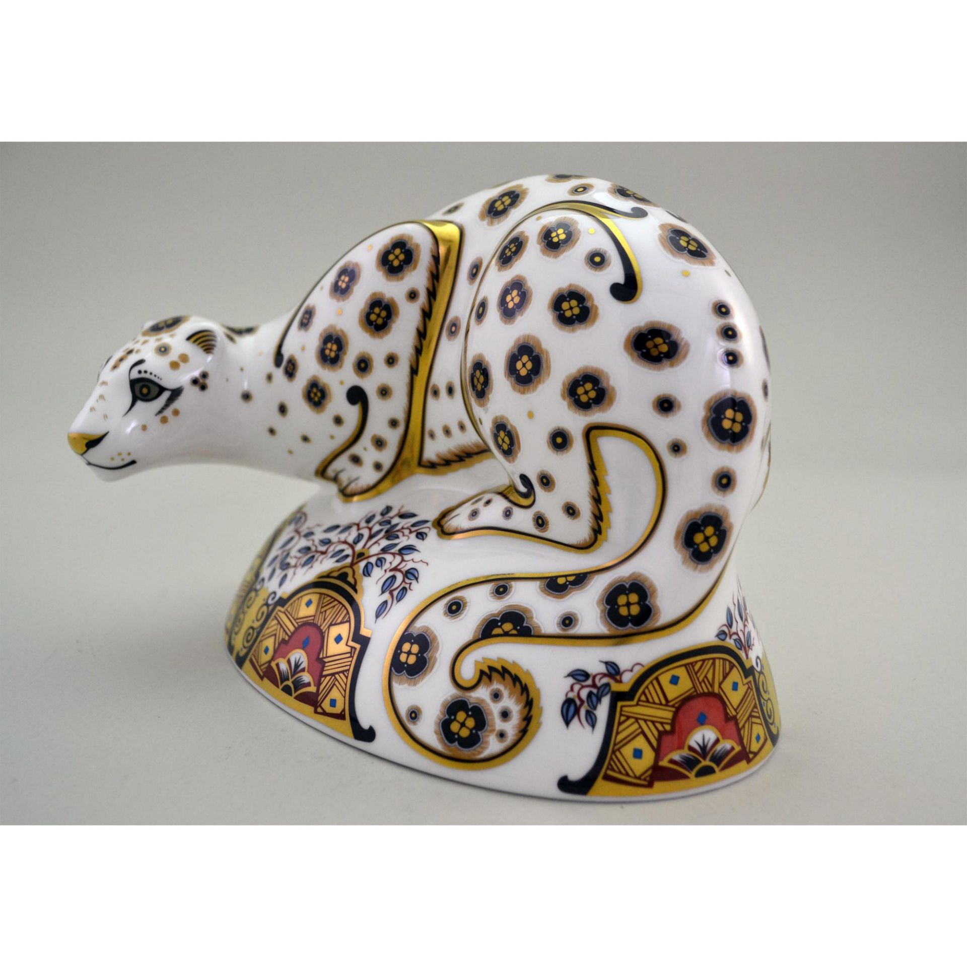 Royal Crown Derby Large Snow Leopard Paperweight, Vintage - Image 2 of 6