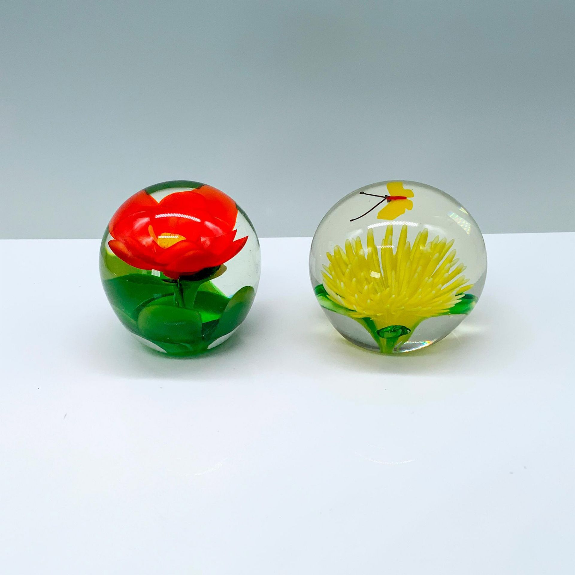 2pc Floral Motif Art Glass Paperweights - Image 2 of 3
