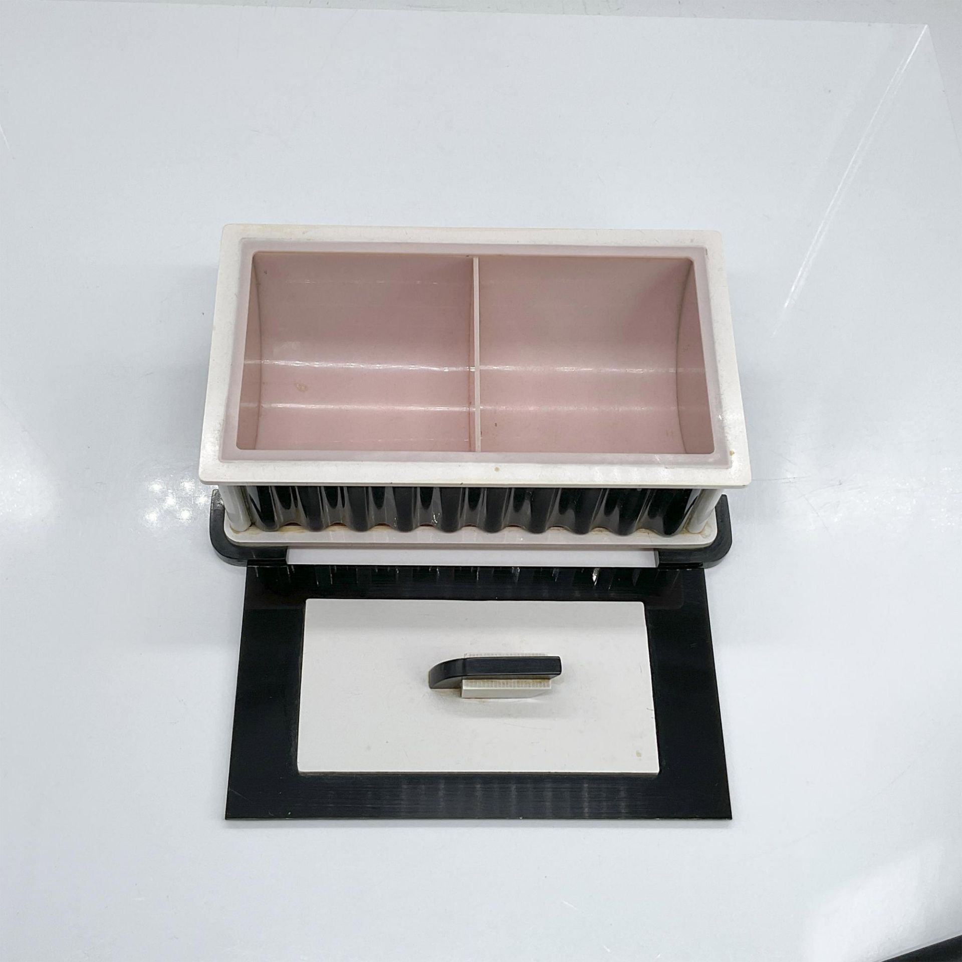 Bakelite Art Deco Vanity Dresser Jewelry Box - Image 2 of 4