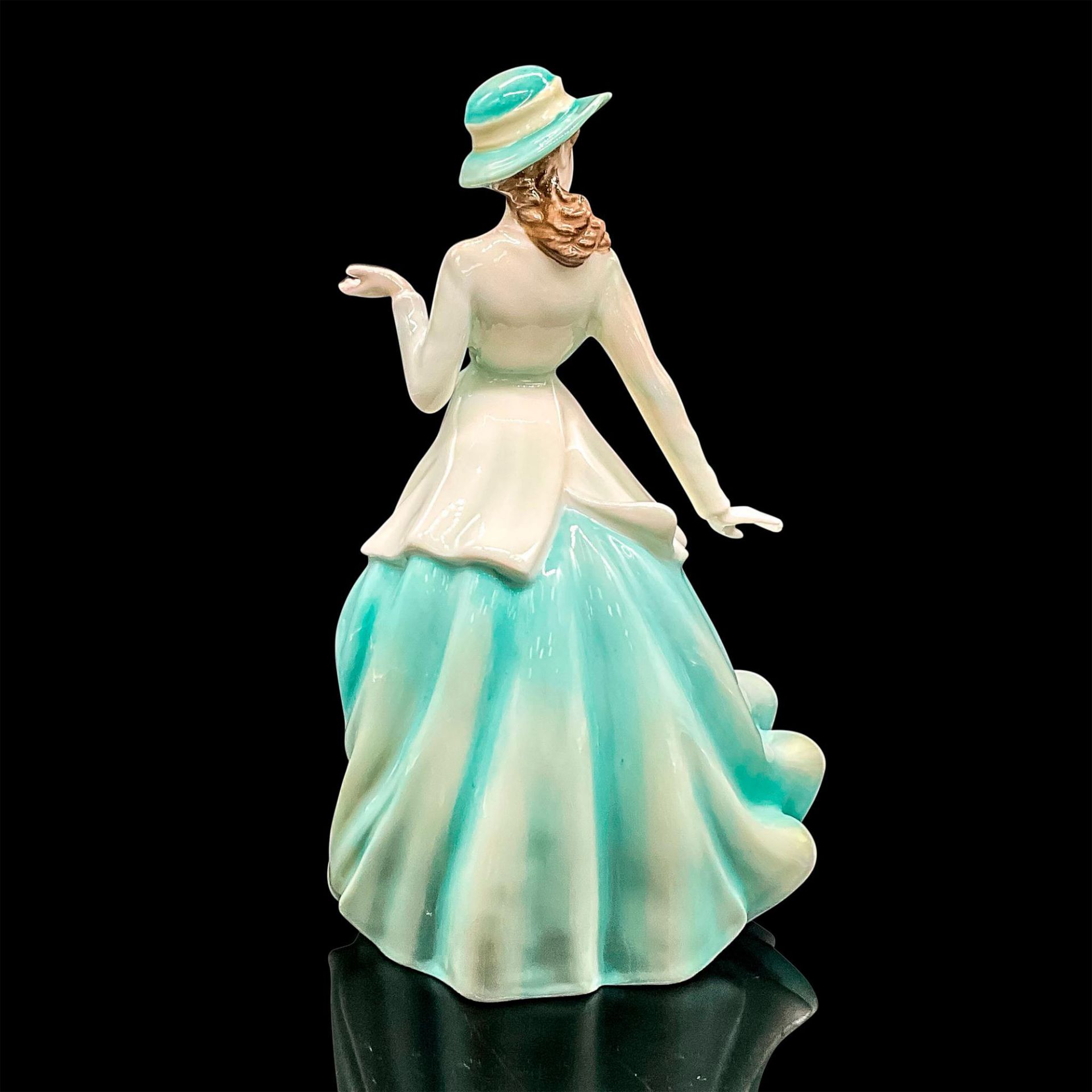 Lorraine - HN4301 - Royal Doulton Figurine - Bild 2 aus 3