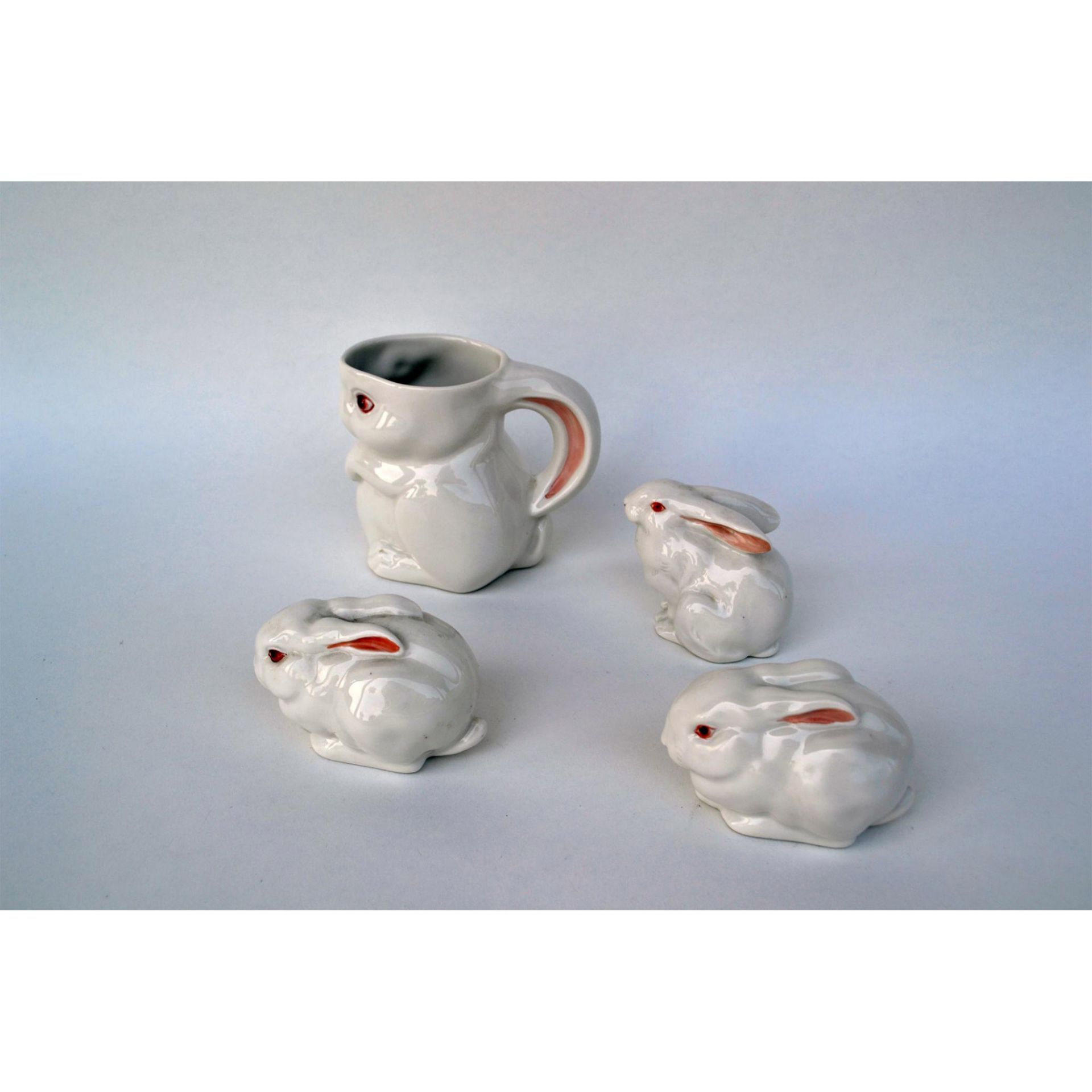 Boehm Porcelain Bunny Milk Mug, Rare And Three Early Male And Female Sitting Rabbits, 4 Pcs, 1954 - Bild 2 aus 5