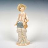 Going Fishing 1004809 - Lladro Porcelain Figurine