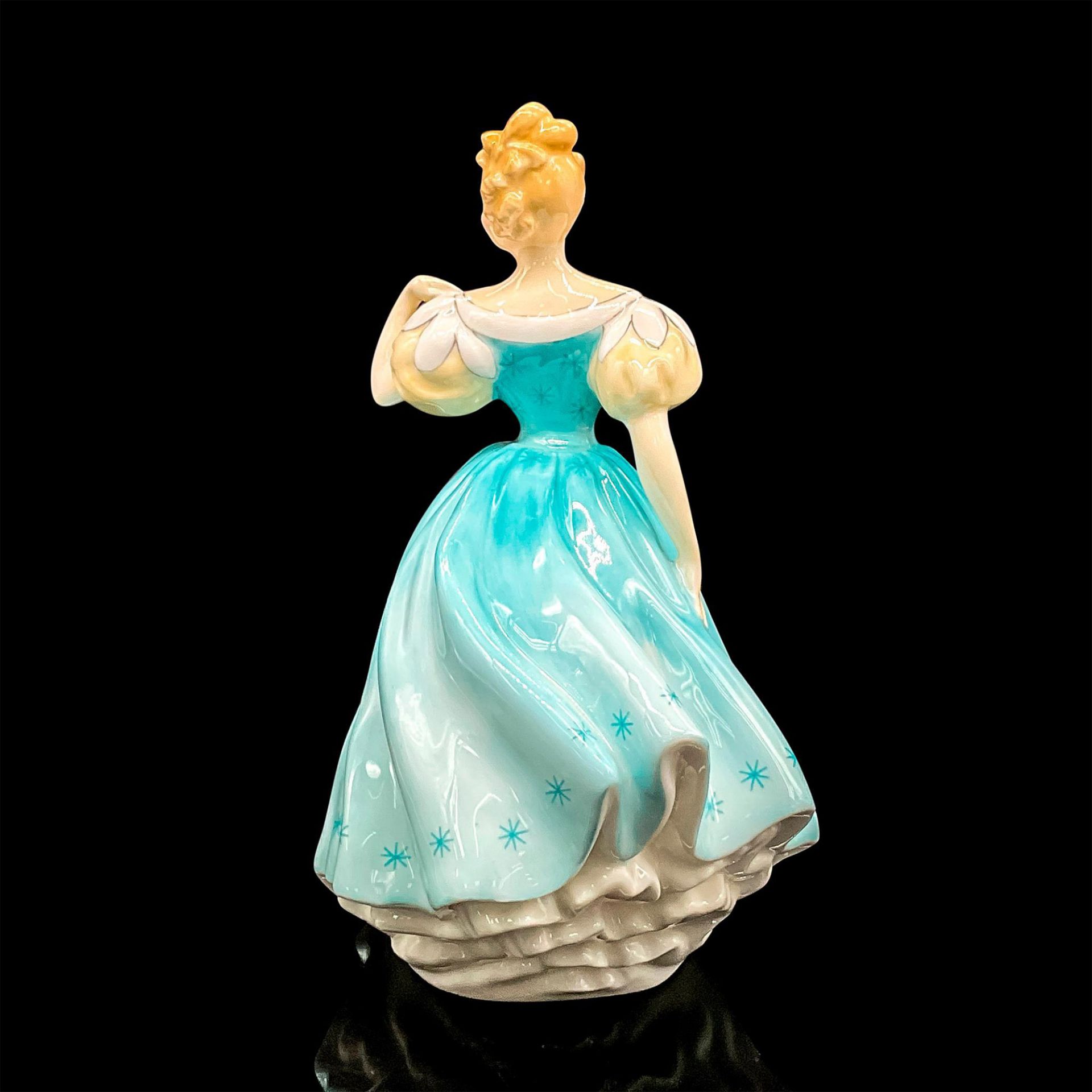 Enchantment - HN2178 - Royal Doulton Figurine - Image 2 of 3