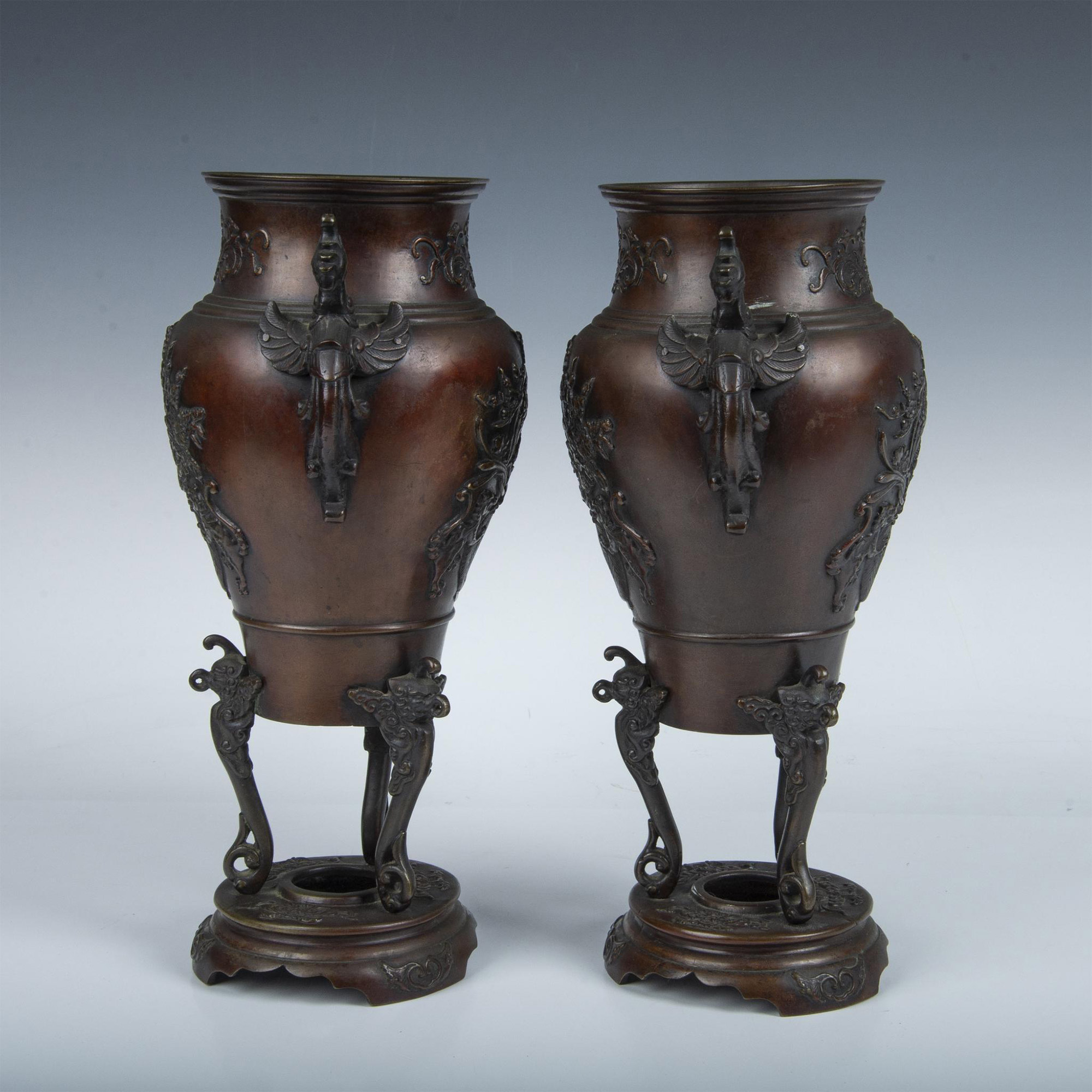 Pair of Antique Japanese Bronze Urns with Griffins Designs - Image 5 of 7