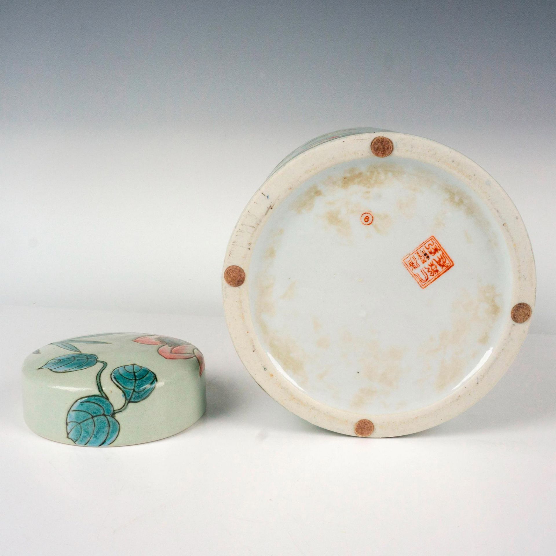 Chinese Porcelain Celadon Enamel Painted Duck Jar with Lid - Image 3 of 3