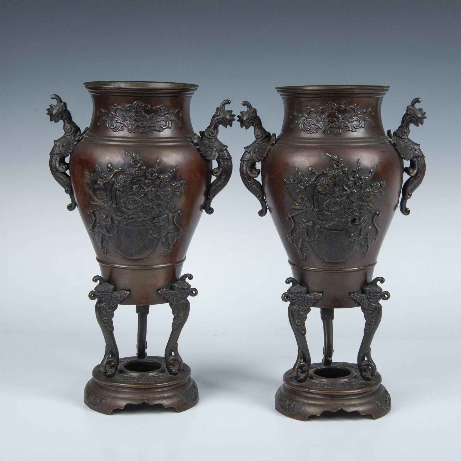 Pair of Antique Japanese Bronze Urns with Griffins Designs - Image 6 of 7