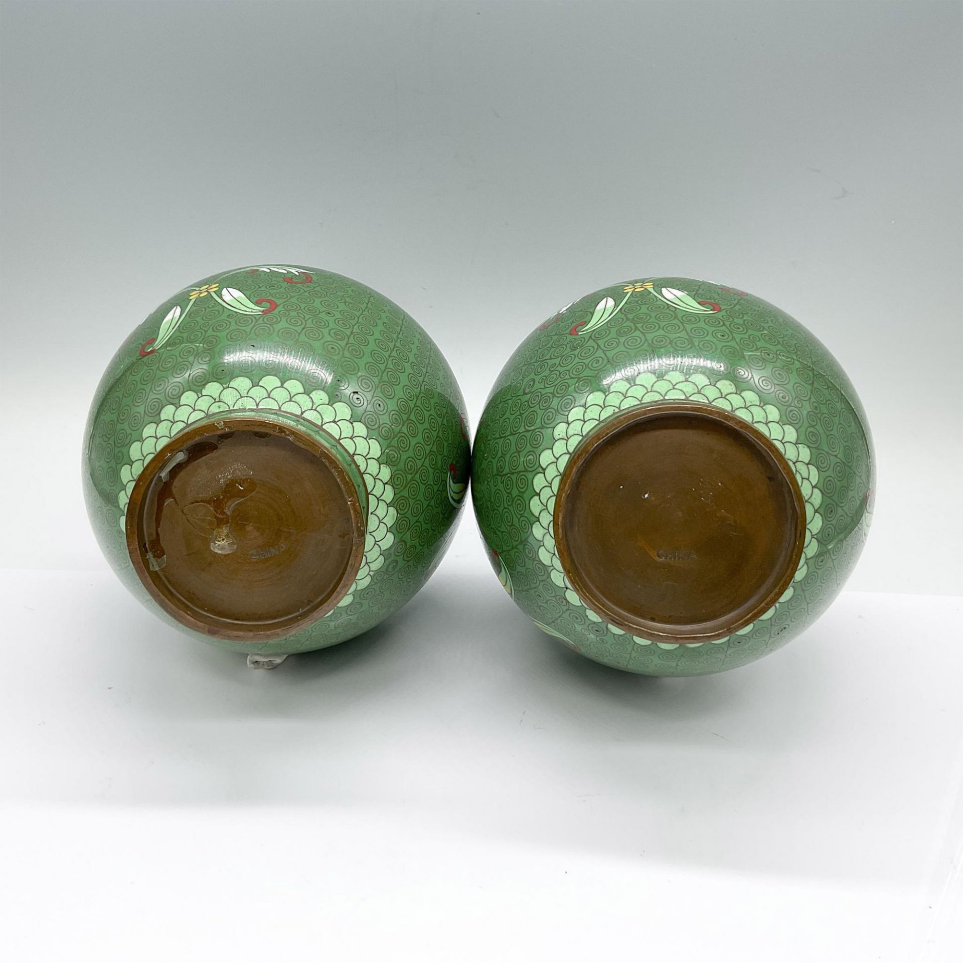 Pair of Vintage Chinese Cloisonne Vases - Image 3 of 3