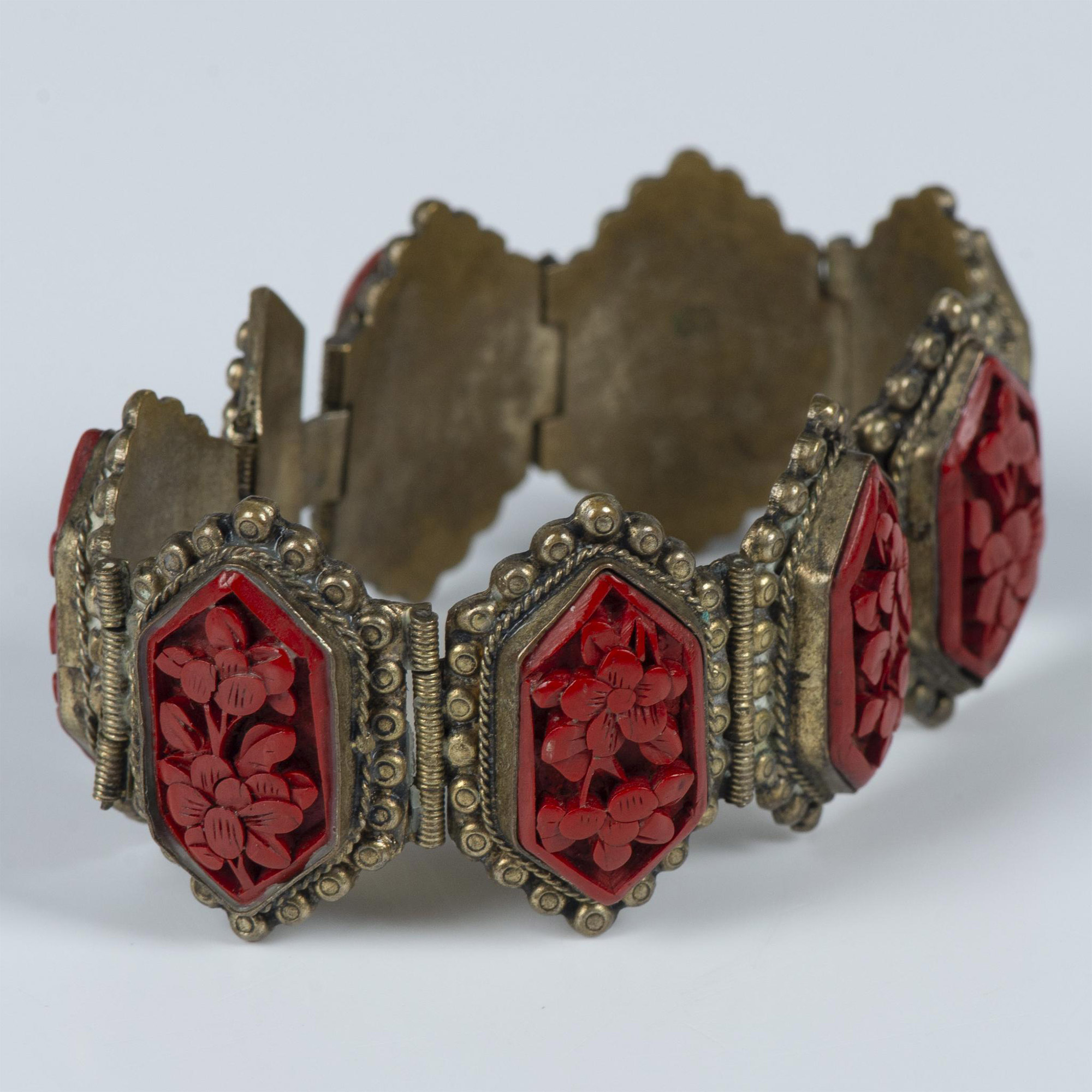 Vintage Chinese Ornately Carved Floral Cinnabar Bracelet - Image 3 of 6